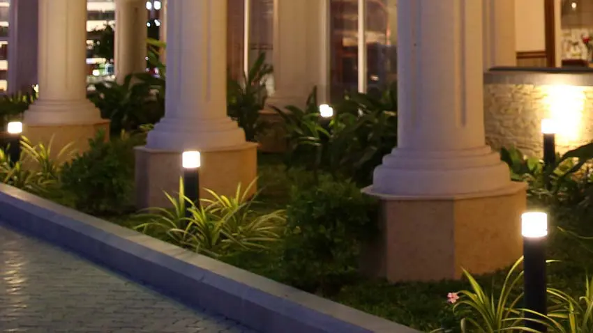 đèn trang trí ngoài trời và sân vườn