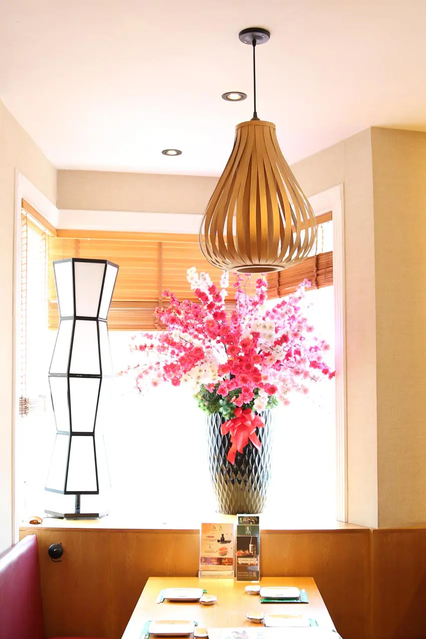 đèn trang trí bằng gỗ mây tre đan