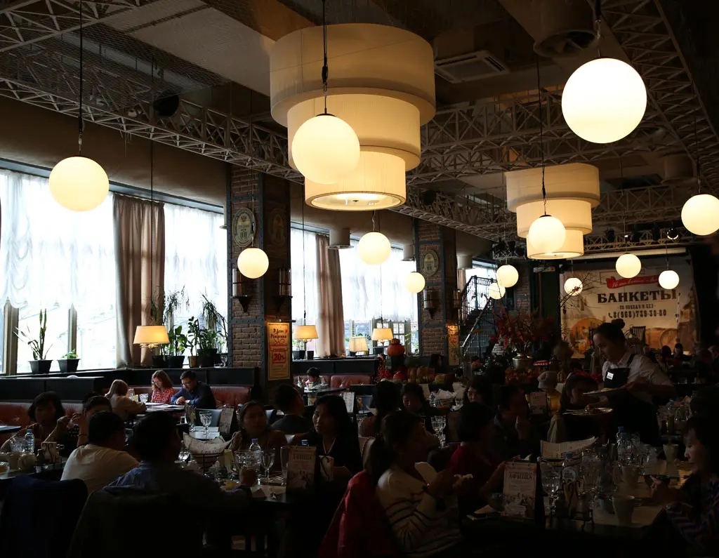 đèn trang trí quán ăn nhà hàng