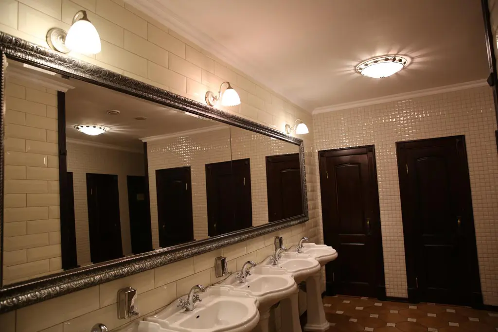 đèn trang trí nhà vệ sinh (toilet)