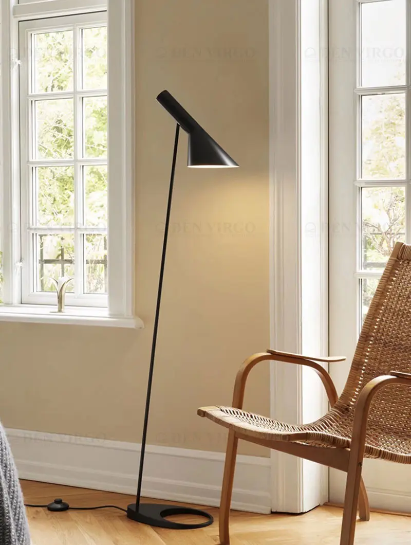 Đèn cây đứng hiện đại FK16