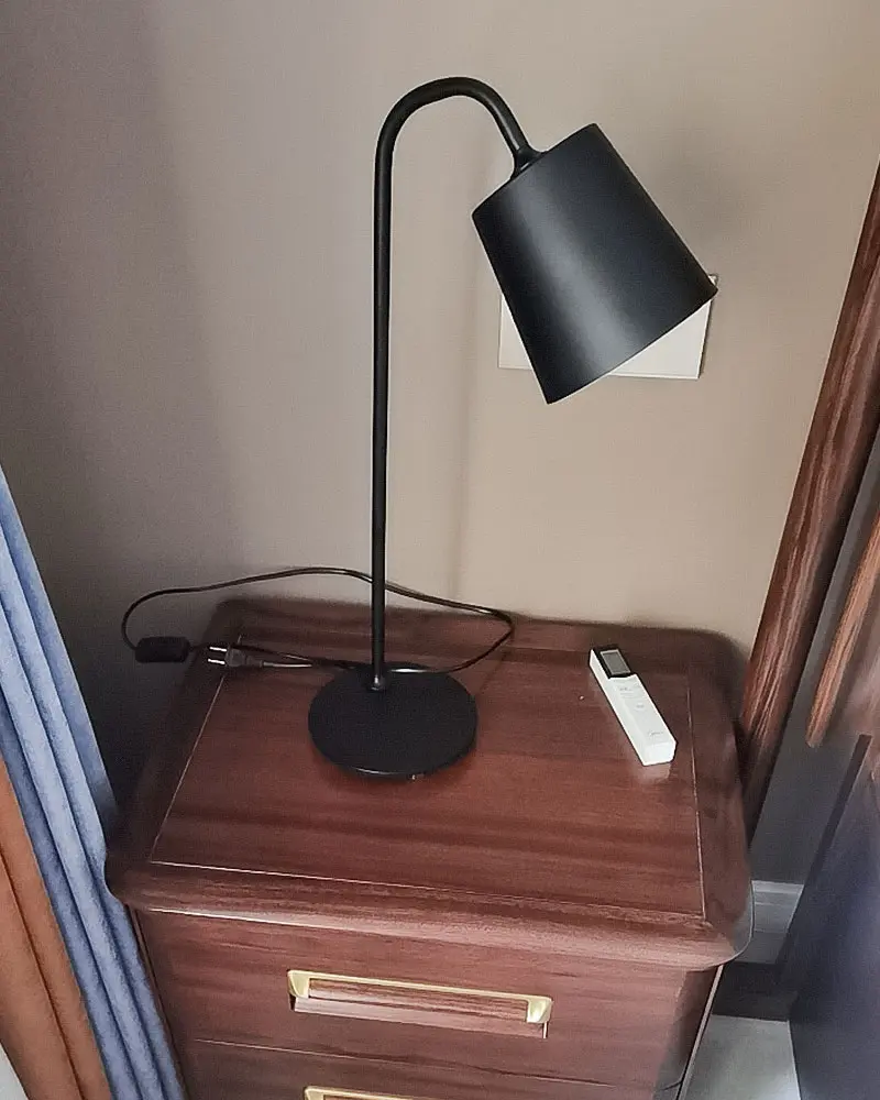 240 6 1 Đèn bàn hiện đại VIRGO L240