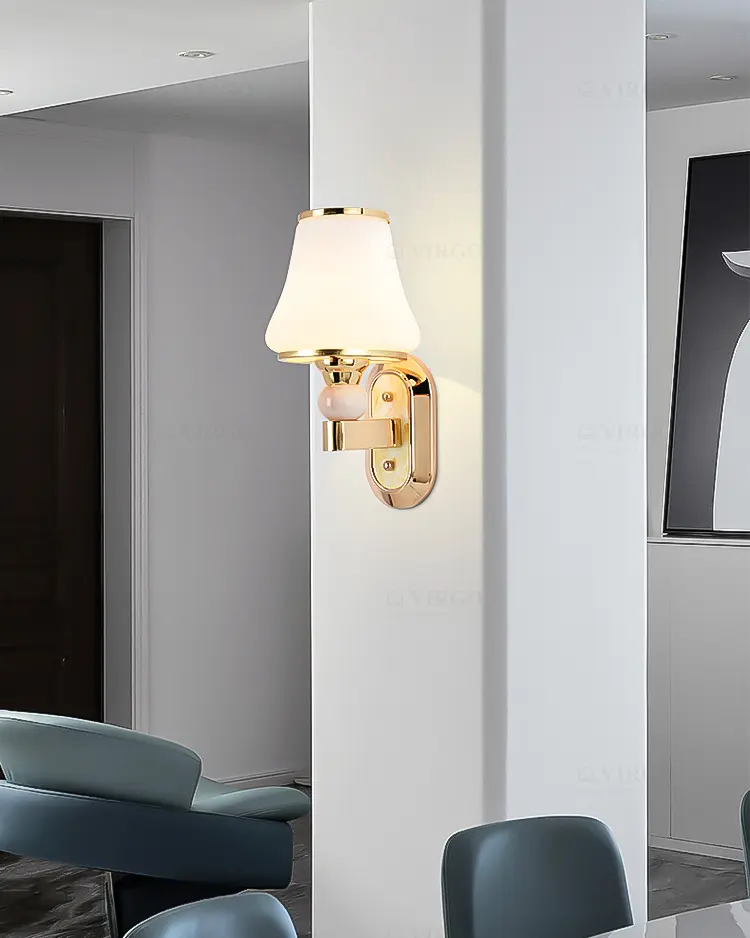 Đèn tường trang trí chụp thủy tinh S8605