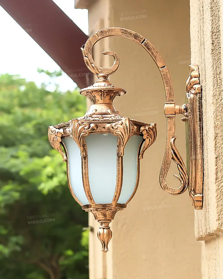 Đèn tường ngoài trời cổ điển S6682 1 Đèn tường ngoài trời cổ điển S6682