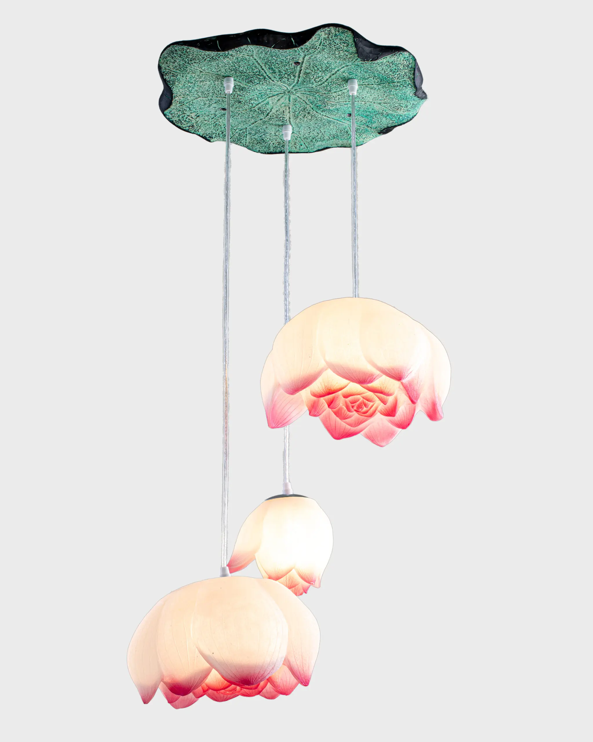 Đèn Thả Phòng Thờ Hoa Sen Mâm Lá Xanh 3 Bông Nở Rộ Trang Nghiêm VRG-BLD