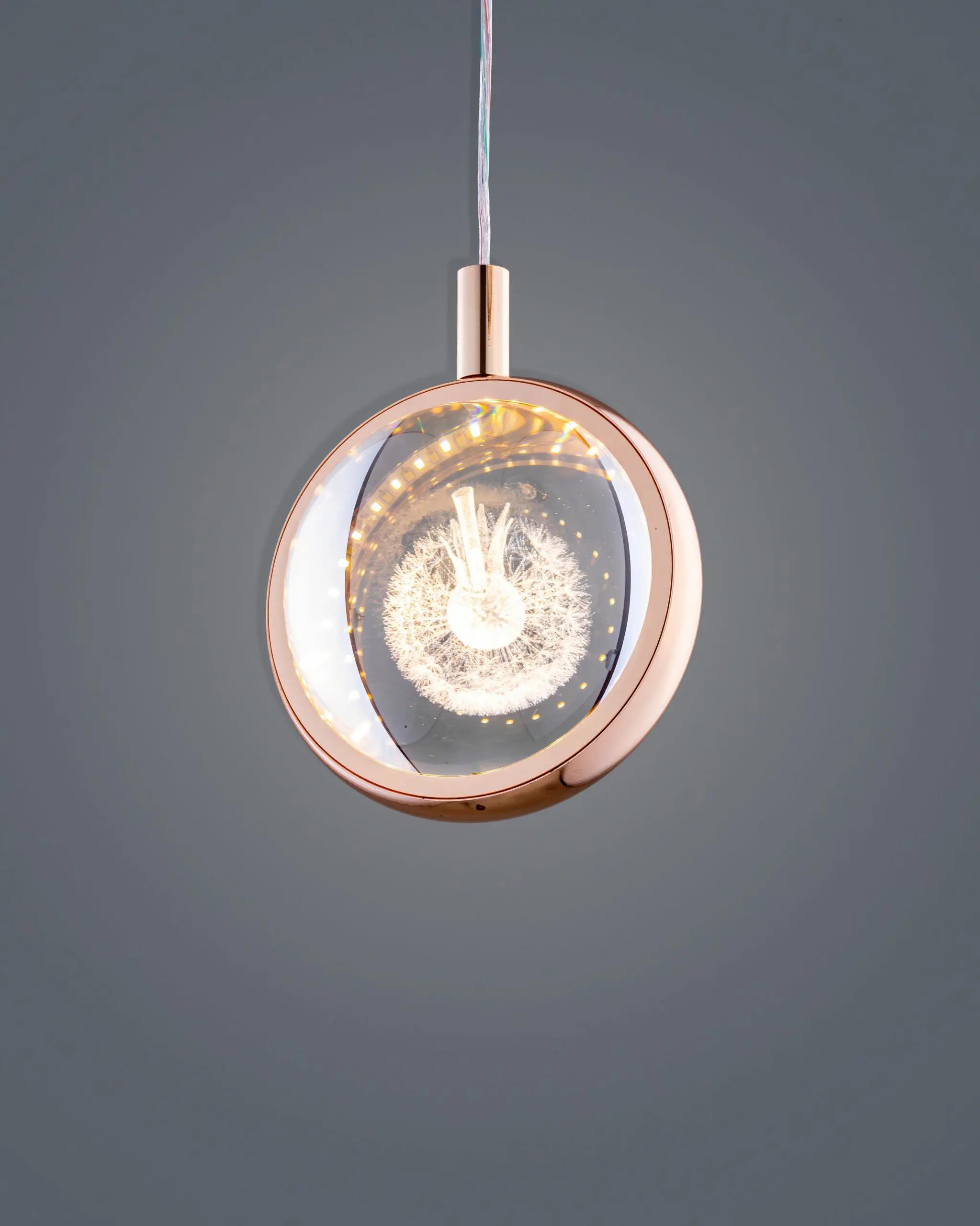 Đèn Thả Pha Lê Quả Cầu Bọt Nước Khung Viền Vàng Hồng Tinh Tế VRG-TH8226