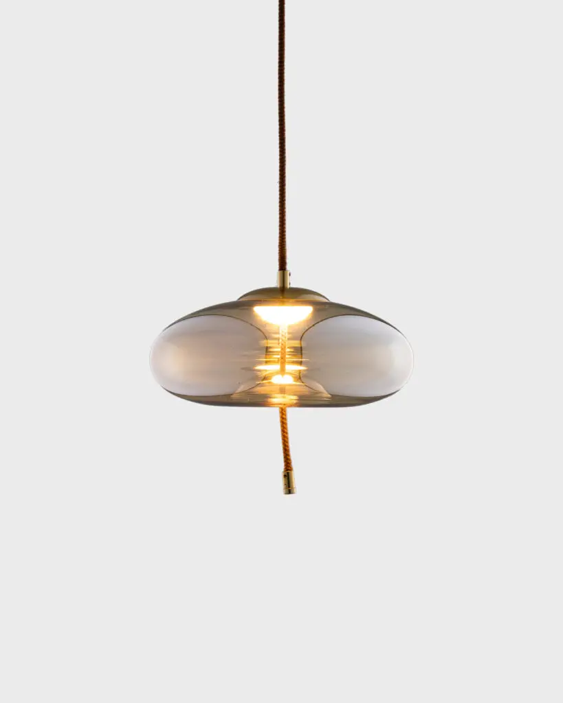 Đèn Thả Thủy Tinh Dáng Bát Dẹt Phối Dây Thừng Màu Trà VRG-THCN21920D