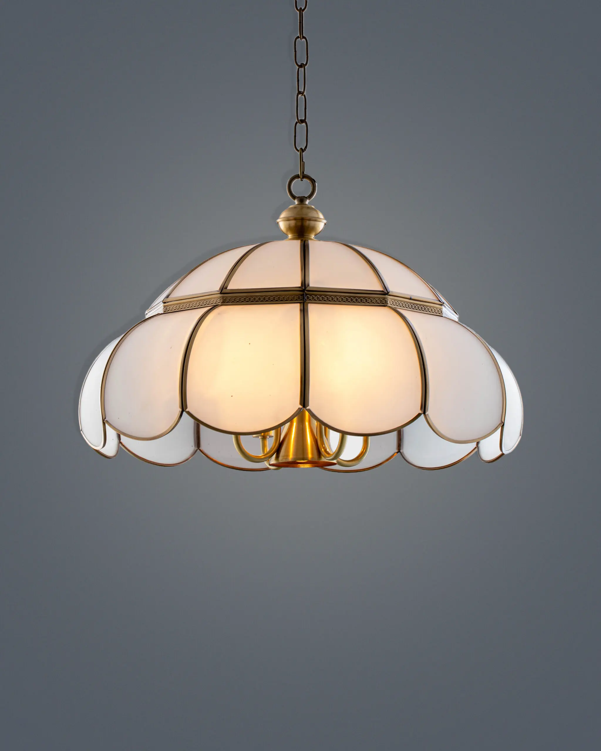 Đèn Thả Đồng Chao Kính Mờ Ghép Mảnh Indochine Cổ Điển VRG-THD0721