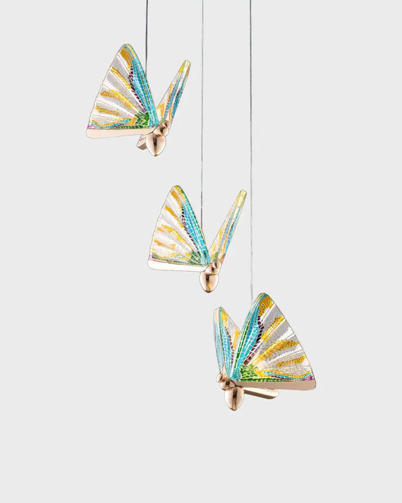 Đèn Thả Hình Bướm Ngũ Sắc Acrylic Nghệ Thuật 3 Bóng VRG-THD110-3