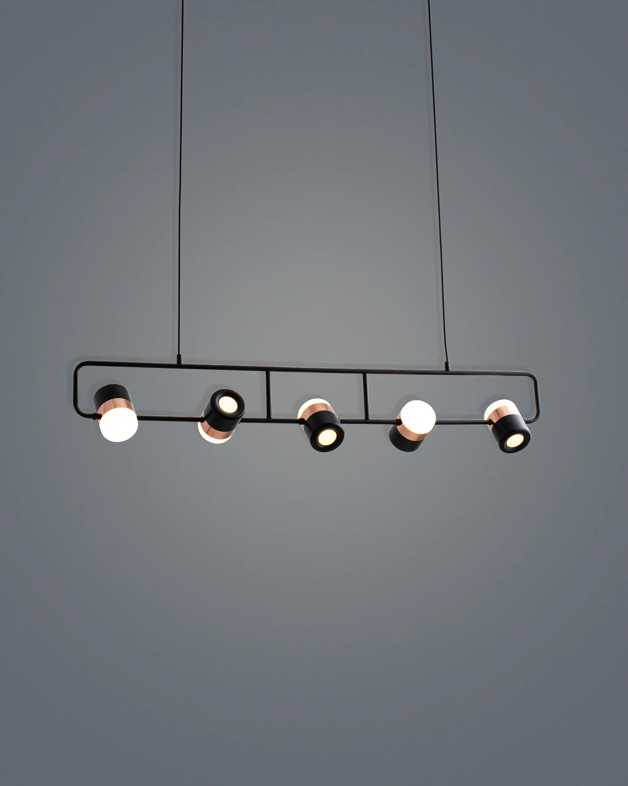 Đèn Thả Bàn Ăn Thanh Ngang 5 Bóng Spotlight Điều Chỉnh Góc VRG-THD63-5 1 Đèn Thả Bàn Ăn Thanh Ngang 5 Bóng Spotlight Điều Chỉnh Góc VRG-THD63-5