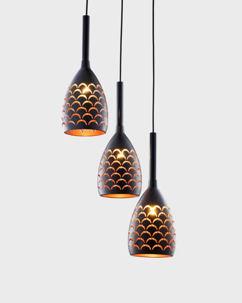 Bộ 3 Đèn Thả Bàn Ăn Vỏ Đen Lòng Vàng Họa Tiết Vảy Cá VRG-TKLE3176-3