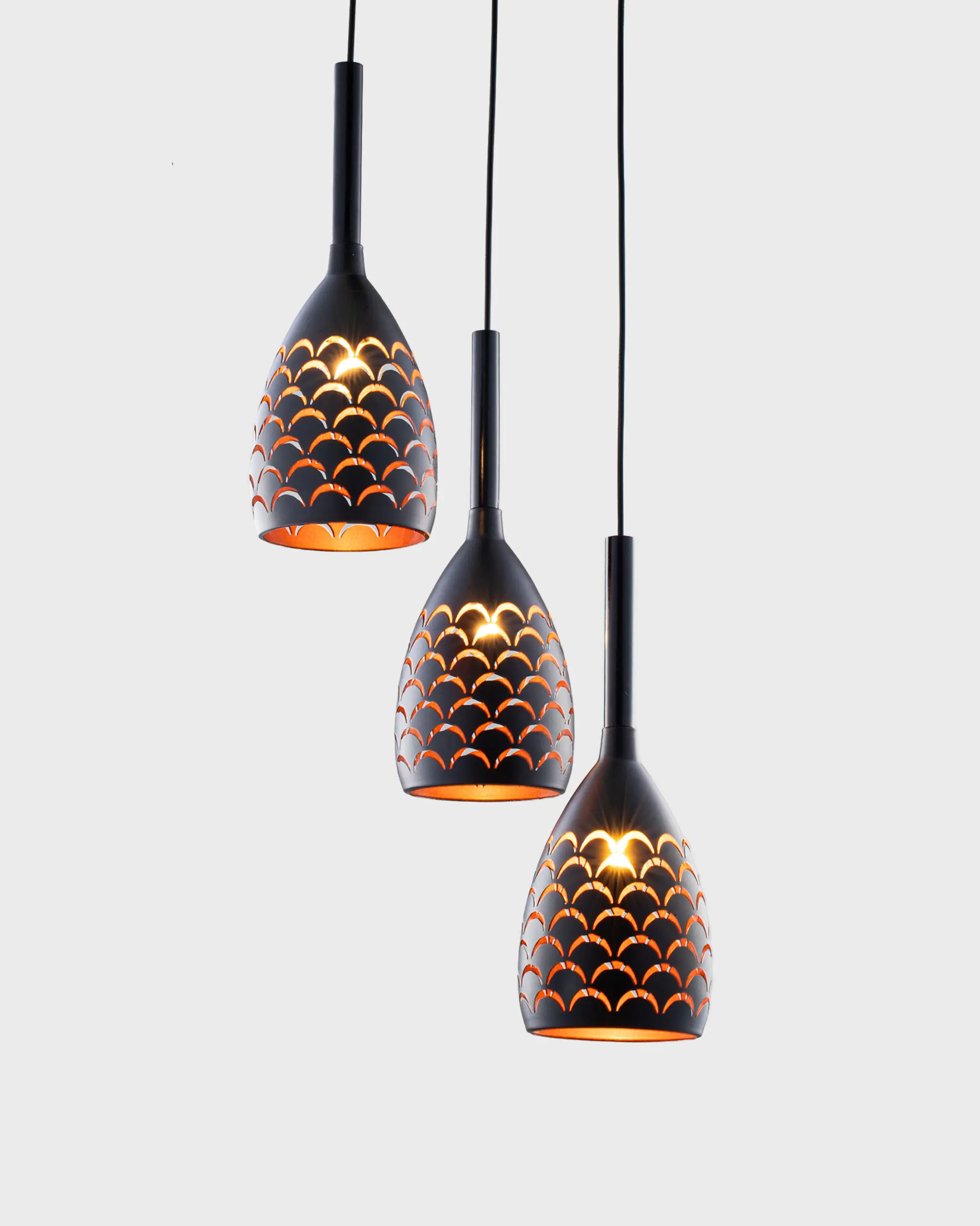 Bộ 3 Đèn Thả Bàn Ăn Vỏ Đen Lòng Vàng Họa Tiết Vảy Cá VRG-TKLE3176-3