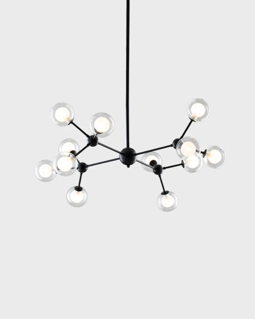 Đèn Chùm Phân Tử 12 Bóng Khung Đen Chao Thủy Tinh Trong VRG-TTK817-12