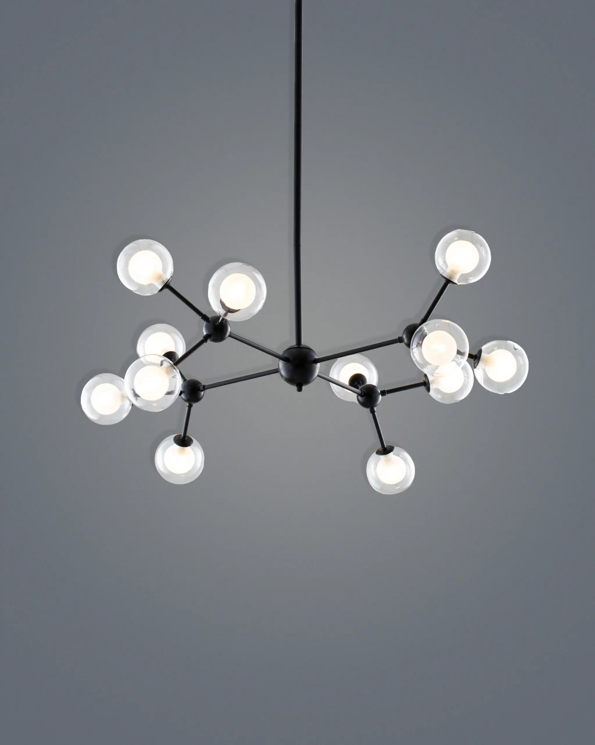 VRG TTK817 12 2 scaled Đèn Chùm Phân Tử 12 Bóng Khung Đen Chao Thủy Tinh Trong VRG-TTK817-12