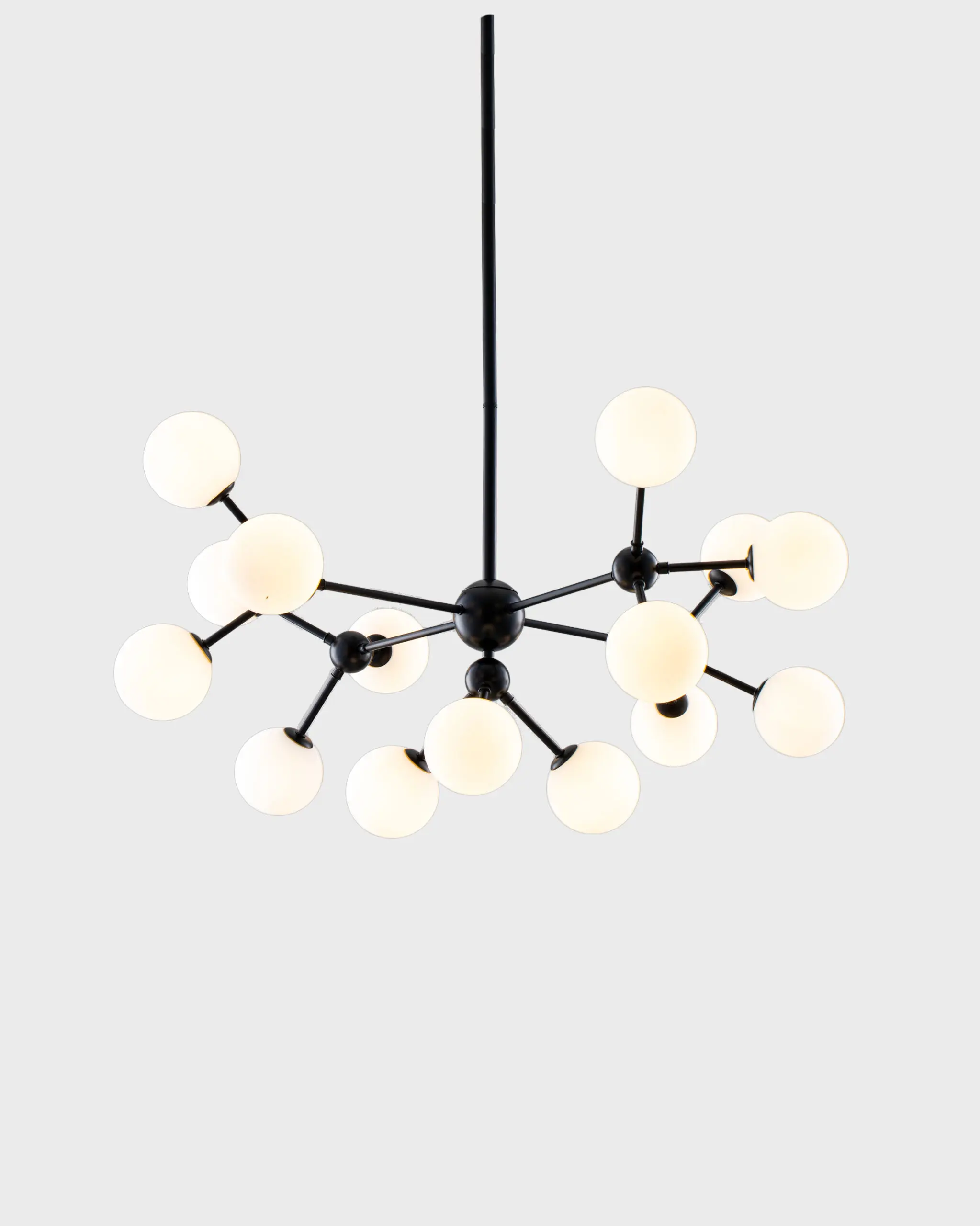 Đèn Chùm Phân Tử 15 Bóng Chao Trắng Sữa Chống Chói VRG-TTK817-15M