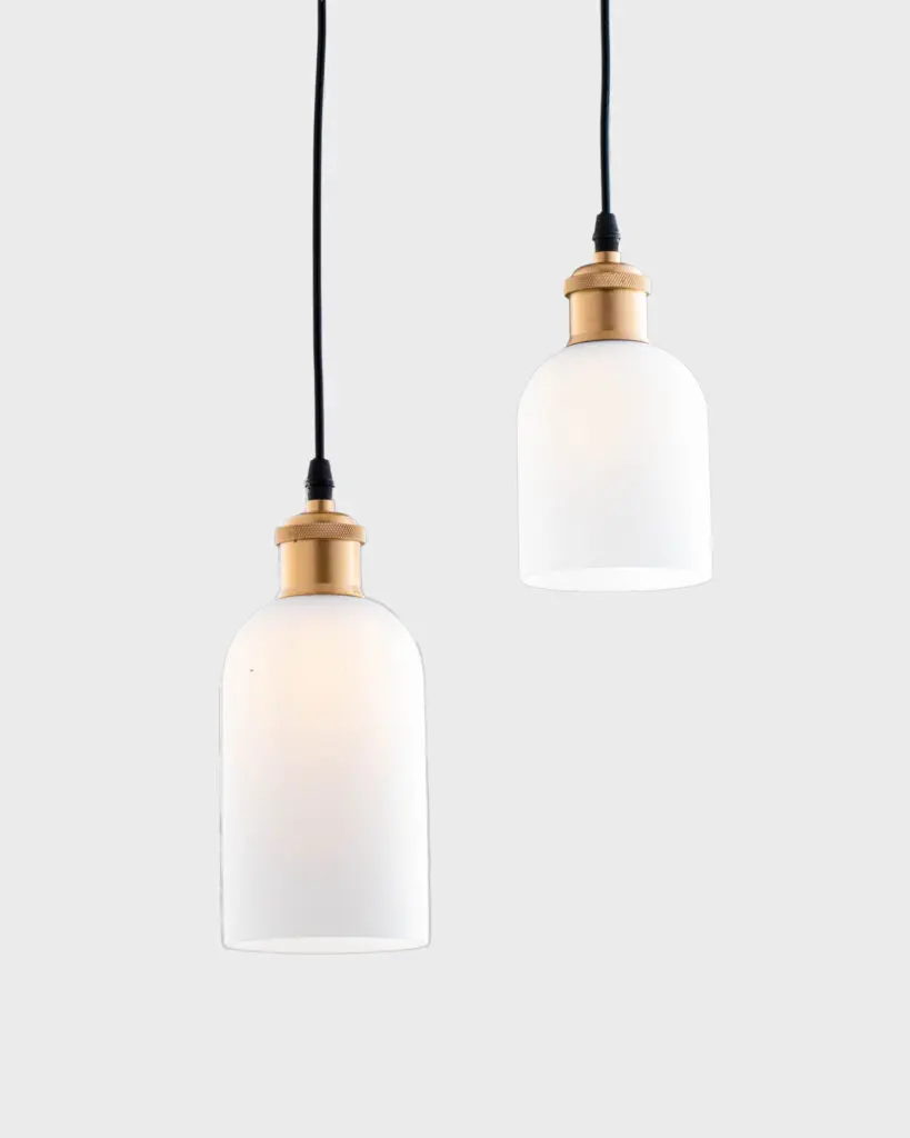 Đèn Thả Thủy Tinh Ống Trụ Tròn Màu Trắng Sữa Đui Đồng Hiện Đại VRG-TTT01