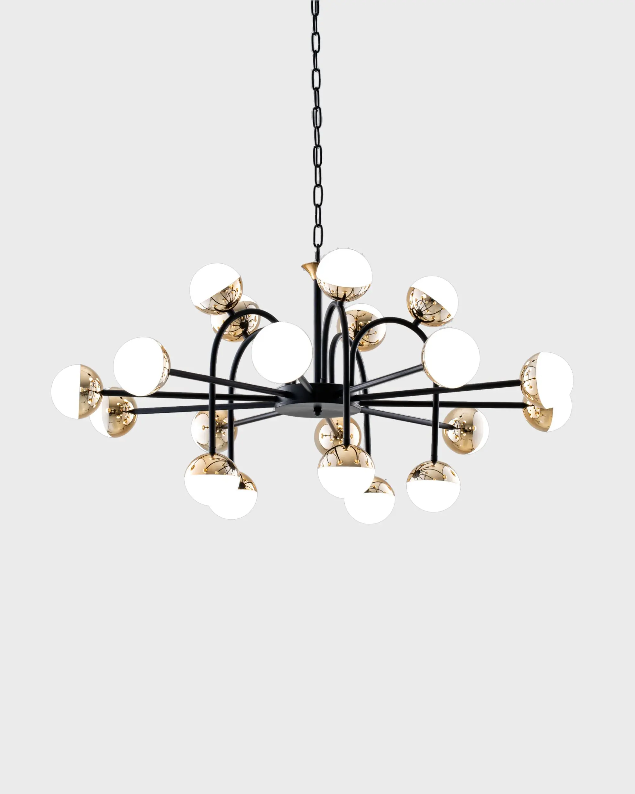 Đèn Chùm Hiện Đại Khung Đen Phối Vàng Bóng Tròn VRG-THCN14021