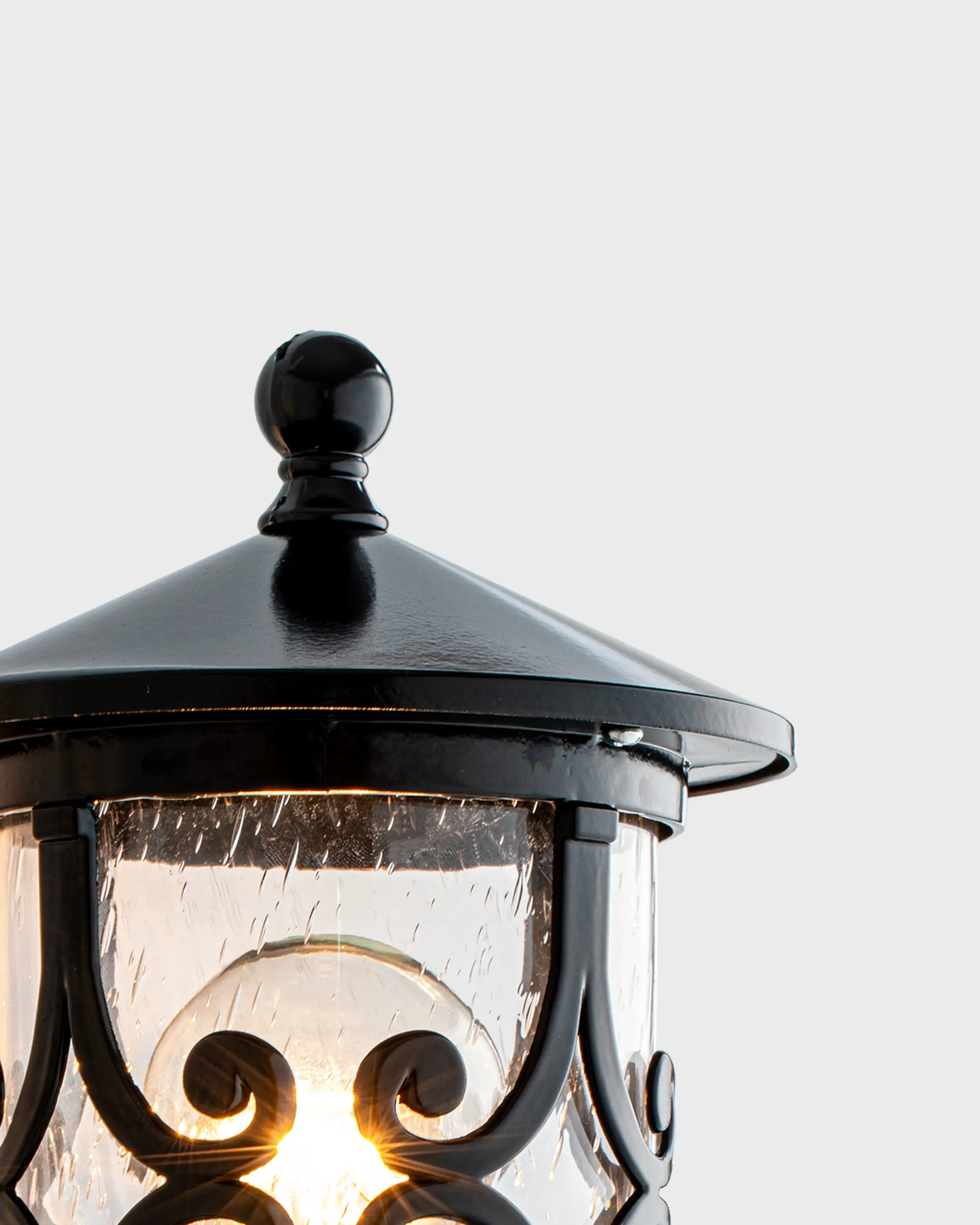 VRG 0190 B 5 scaled Đèn Tường Cổ Điển Hợp Kim Đen Vàng Tinh Tế Sang Trọng VRG-0190