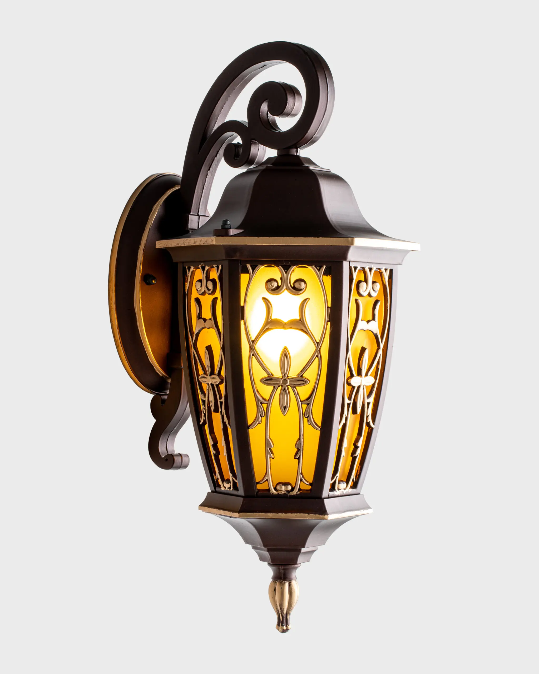 Đèn Tường Cổ Điển bằng Đồng với Hình Dáng Sang Trọng màu Vàng Đậm VRG-0326