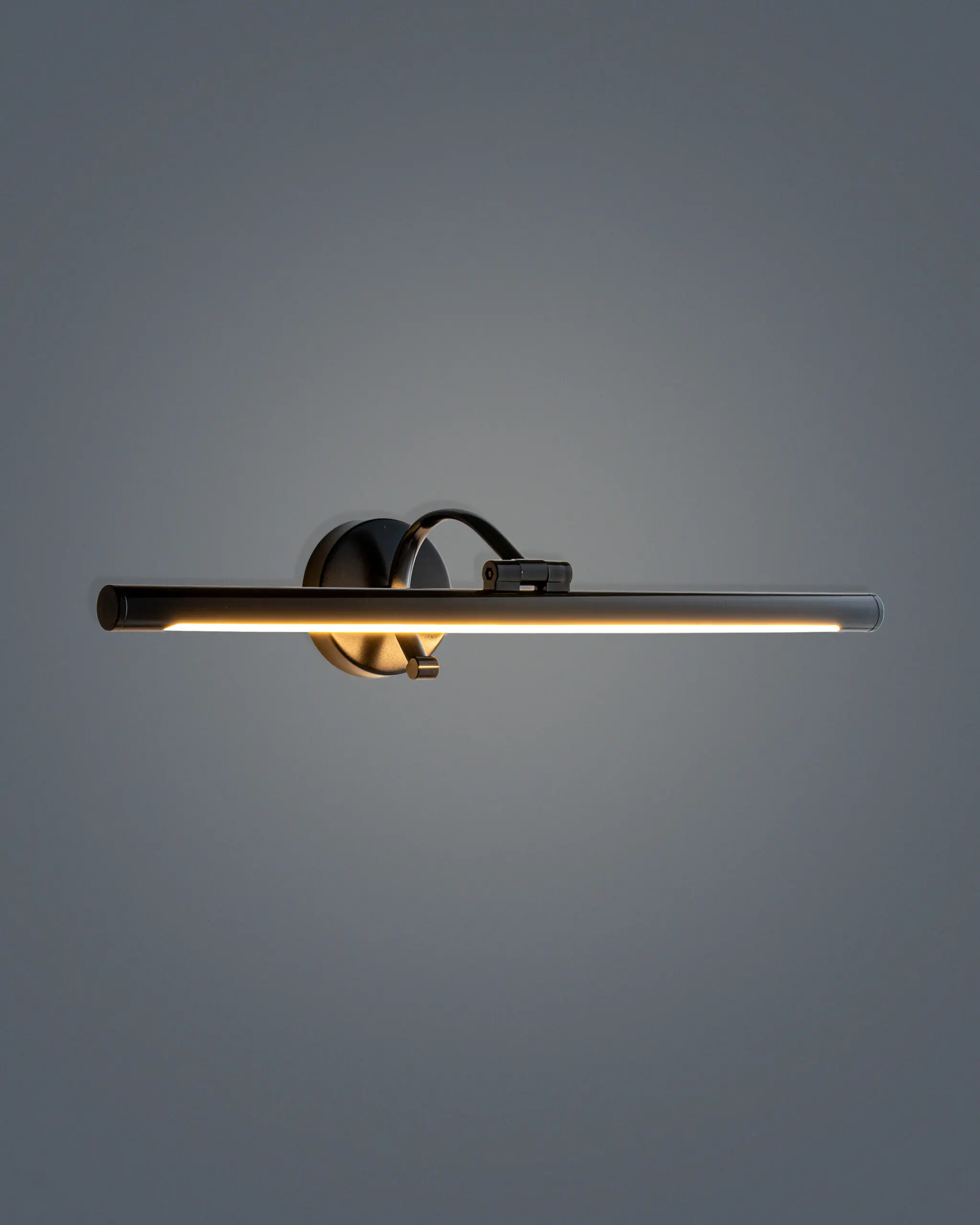 VRG 5691 2 scaled Đèn Ốp Tường Hiện Đại Hợp Kim Chất Lượng Màu Đen Sang Trọng VRG-5691