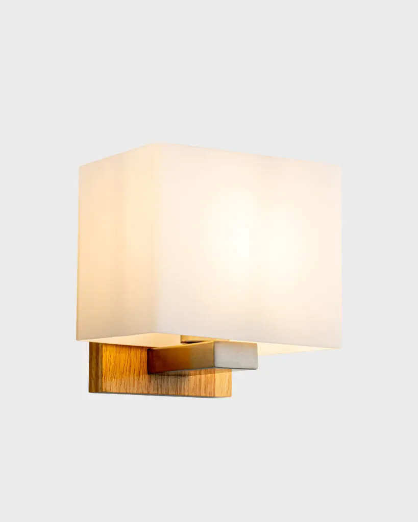 Đèn Tường Hiện Đại Chất Liệu Thủy Tinh Trắng Sang Trọng Phong Cách Minimalism VRG-6048