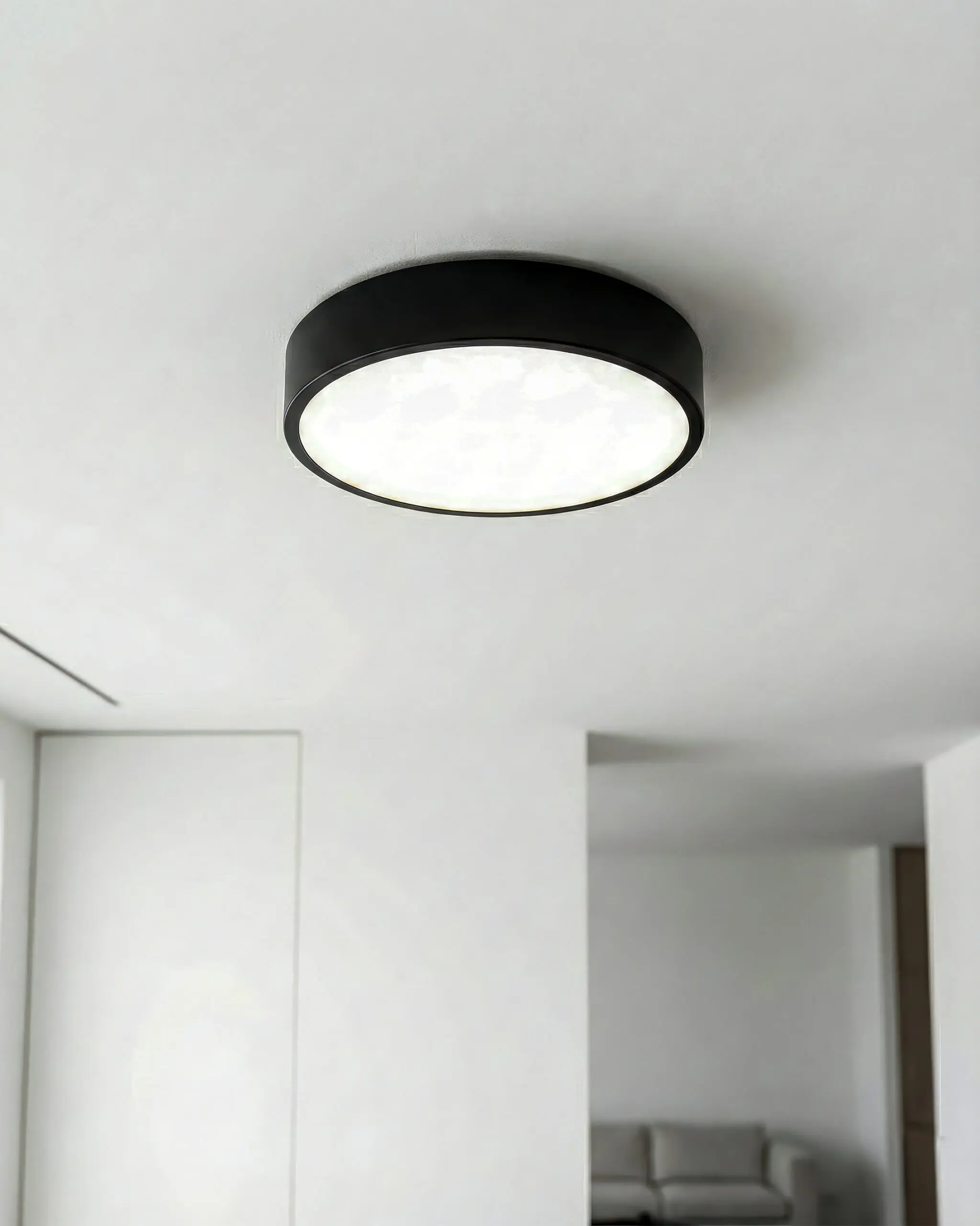 VRG 6725 3 scaled Đèn Ốp Trần Hiện Đại Chất Liệu Hợp Kim Màu Đen Sang Trọng VRG-6725