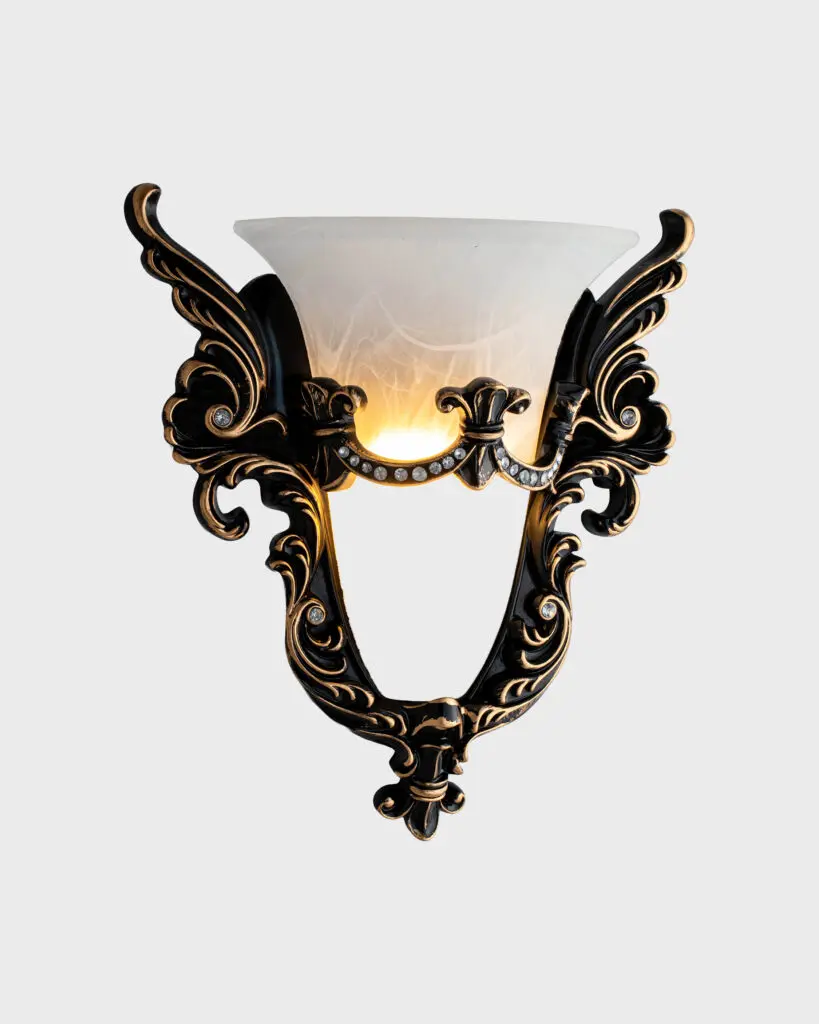 Đèn Tường Tân Cổ Điển Hợp Kim Đen Vàng Họa Tiết Hoàng Gia VRG-84194