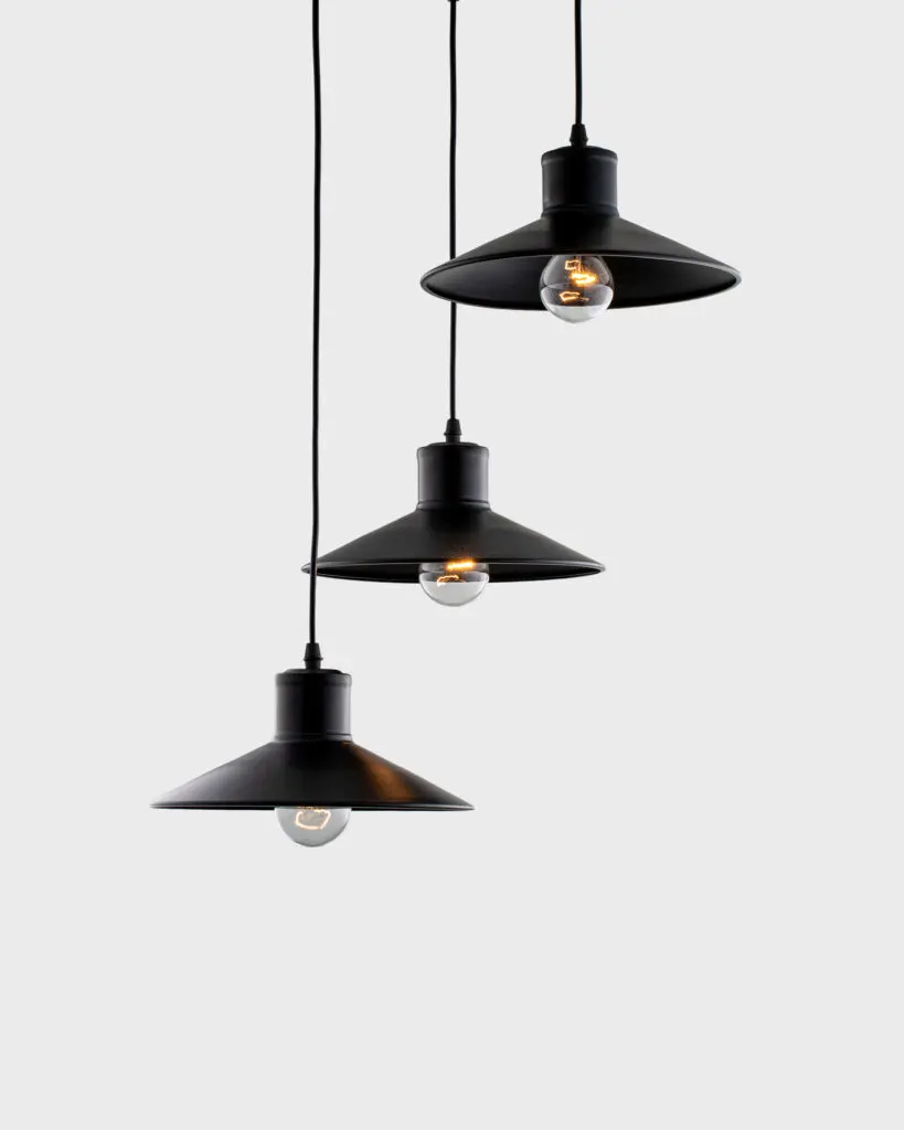 Đèn Thả Đồng Hiện Đại Hình Chóp Đen Sang Trọng VRG-DT9043