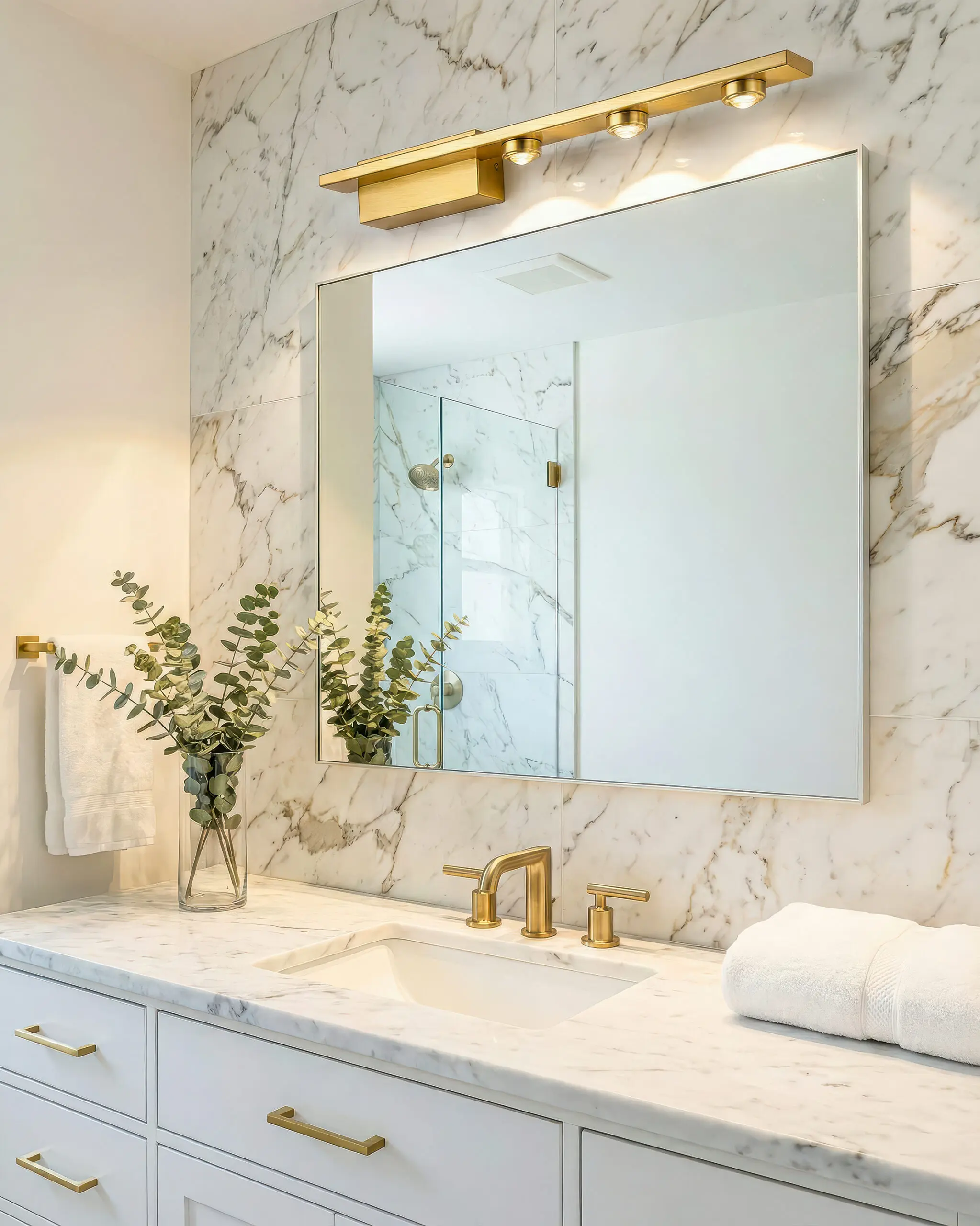 VRG GT41425 3 4 scaled Đèn Tường Đồng Hiện Đại 3 Mắt LED Gold Sang Trọng VRG-GT41425-3