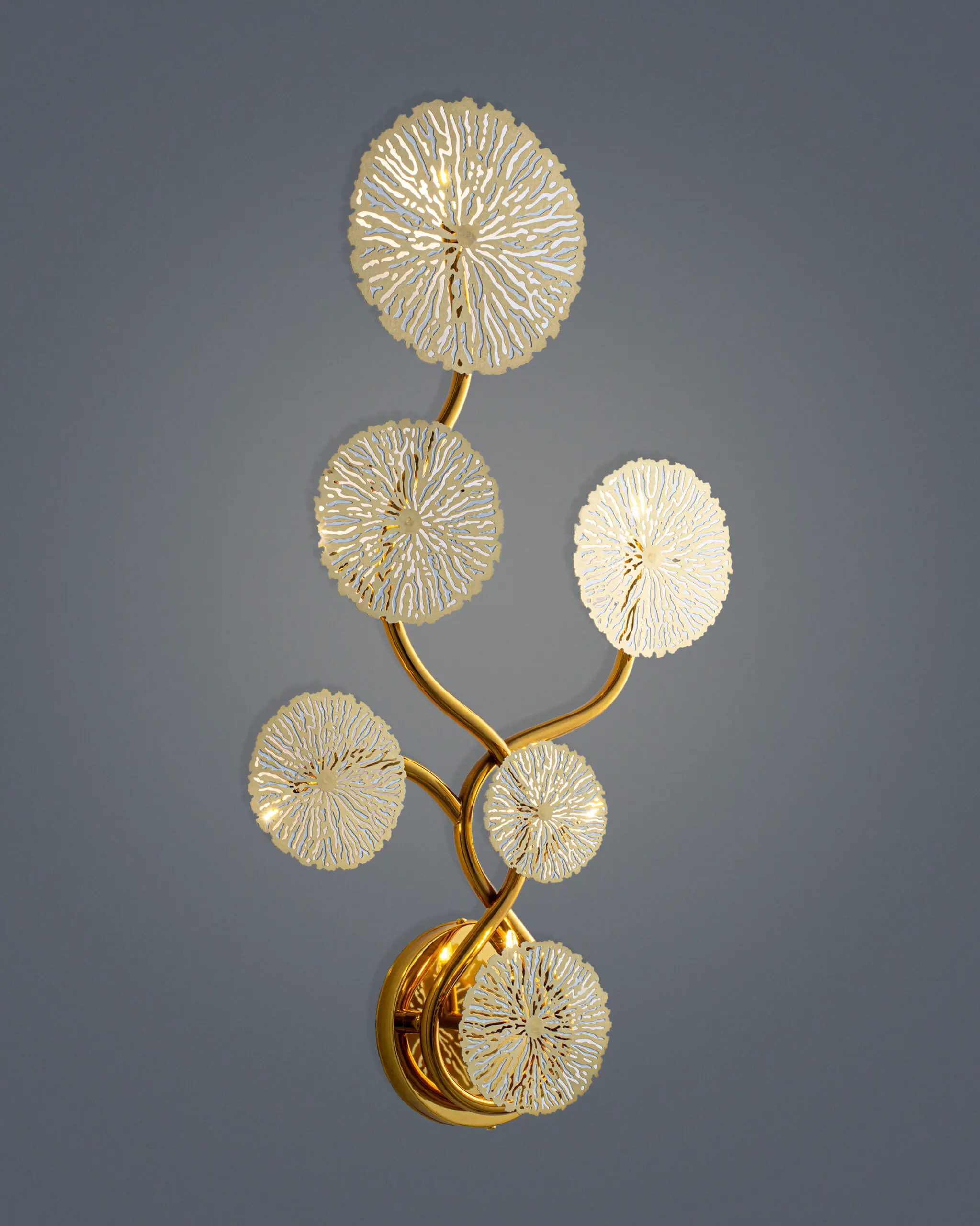 VRG GT852A20 2 scaled Đèn Tường Hoa Vàng Sang Trọng Pha Lê Hình Thành Nghệ Thuật Hiện Đại VRG-GT852A20