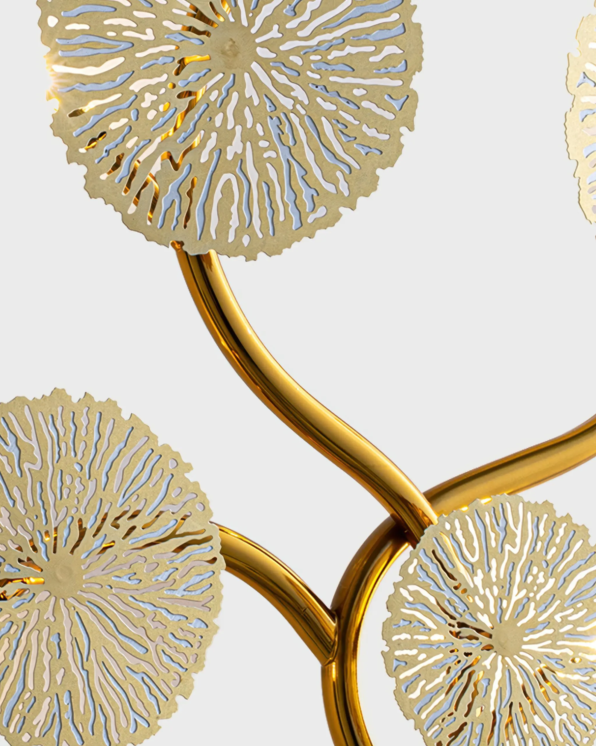 VRG GT852A20 3 scaled Đèn Tường Hoa Vàng Sang Trọng Pha Lê Hình Thành Nghệ Thuật Hiện Đại VRG-GT852A20