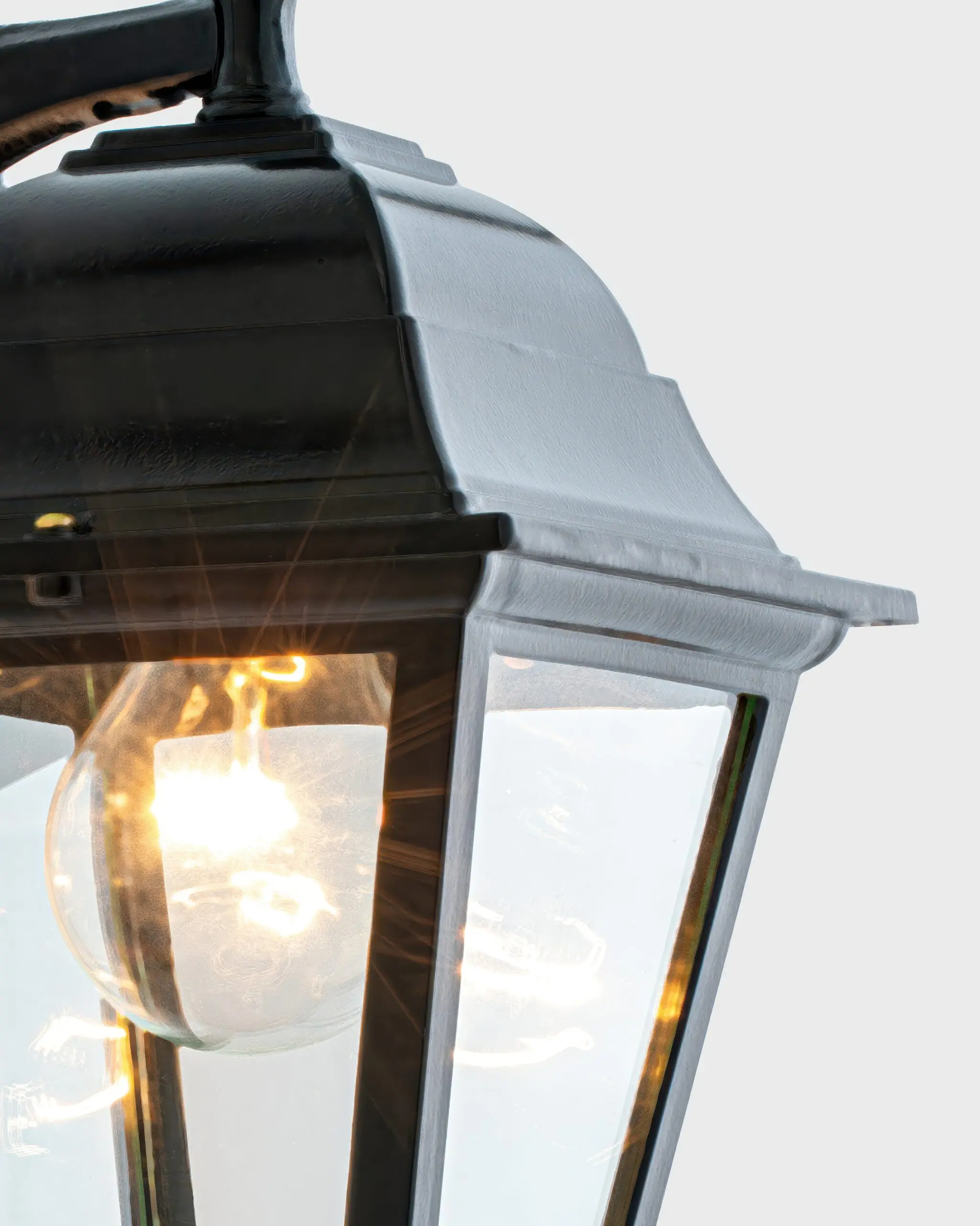 VRG GTNT09 V1 3 scaled Đèn Tường Đồng Cổ Điển Chất Liệu Hợp Kim Màu Đen Vàng Sang Trọng VRG-GTNT09