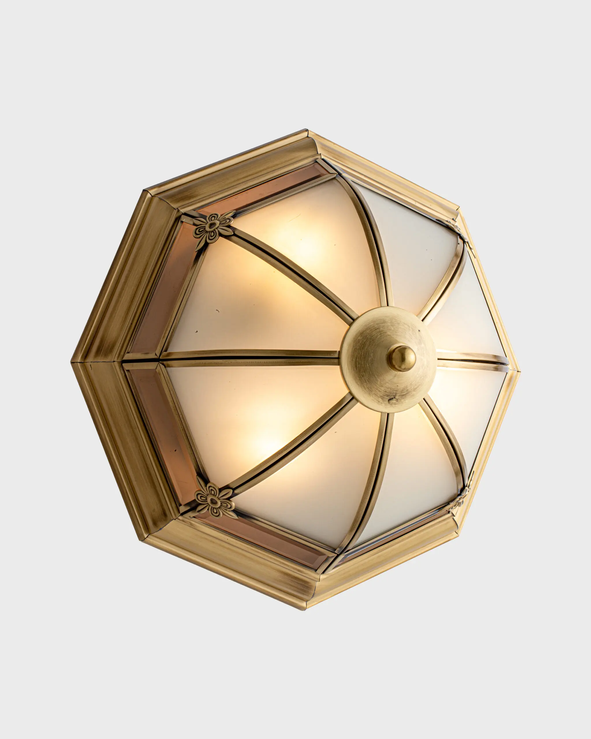 Đèn Ốp Trần Cổ Điển Đồng Tăm Dưới Kính Mờ Sang Trọng VRG-OD73223