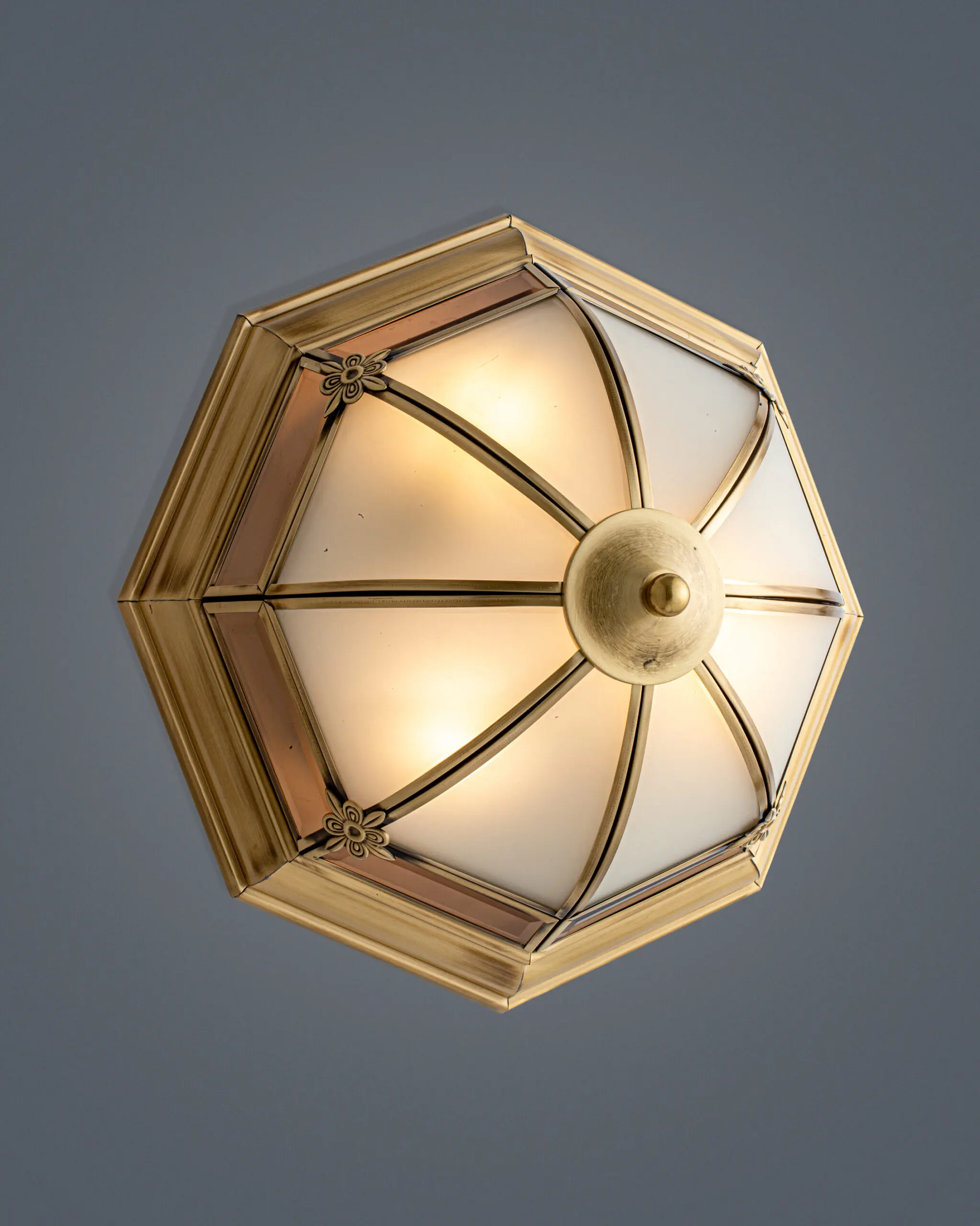 VRG OD73223 2 scaled Đèn Ốp Trần Cổ Điển Đồng Tăm Dưới Kính Mờ Sang Trọng VRG-OD73223