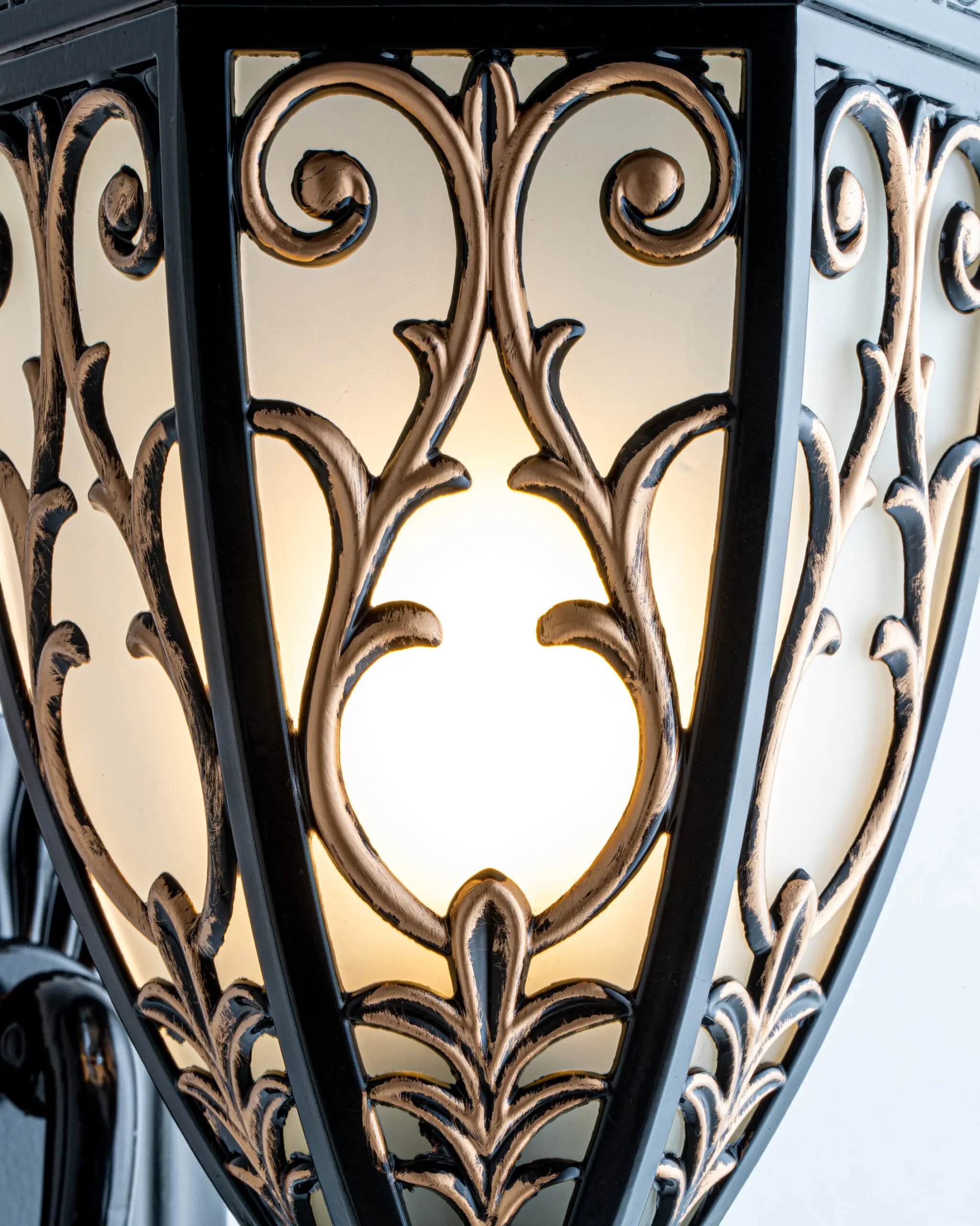 VRG TD175 4 scaled Đèn Tường Đồng Cổ Điển Sang Trọng Màu Đen Trang Nhã VRG-TD175