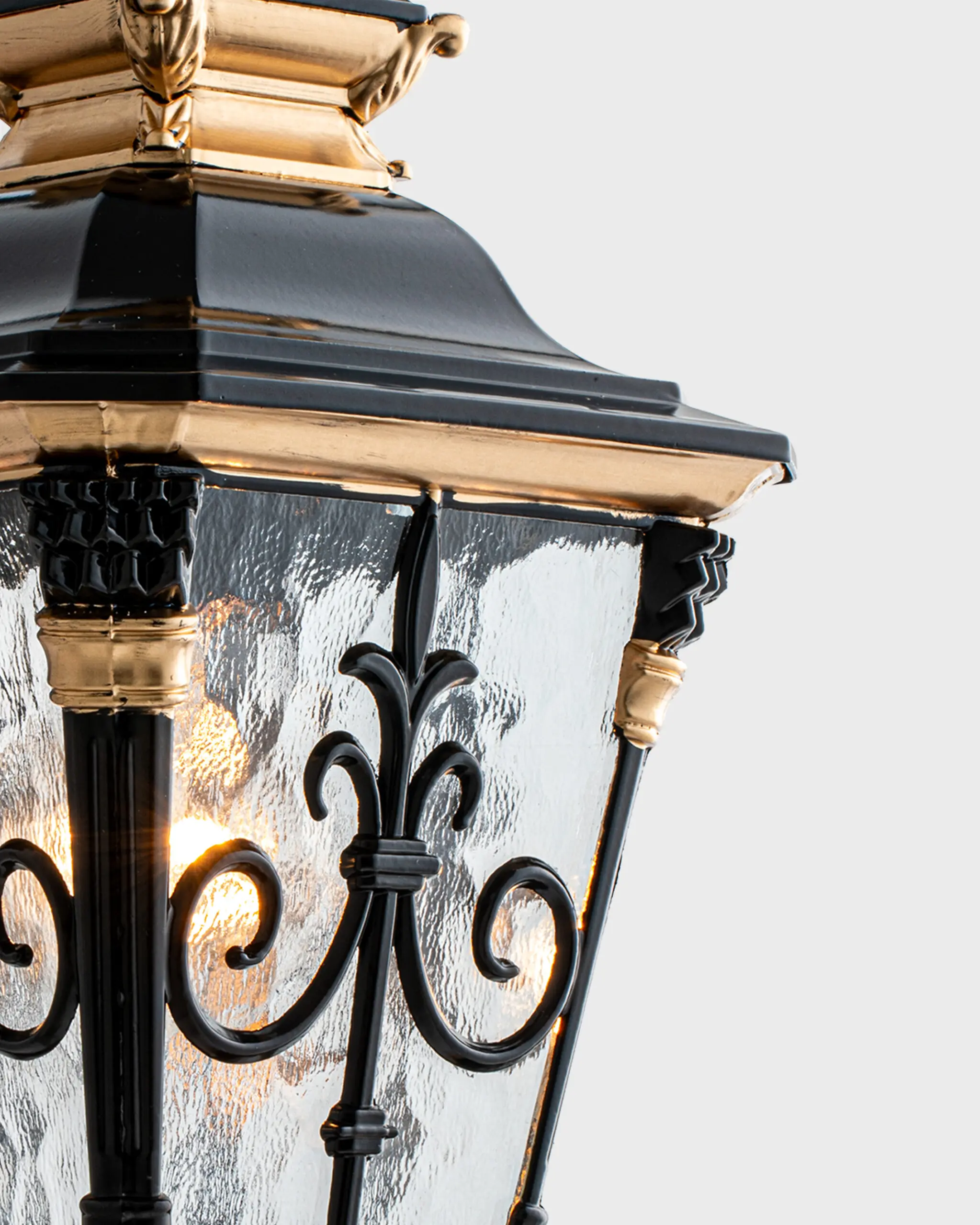 VRG TD47 3 scaled Đèn Tường Đồng Cổ Điển Sang Trọng Màu Vàng Đen Tinh Tế VRG-TD47