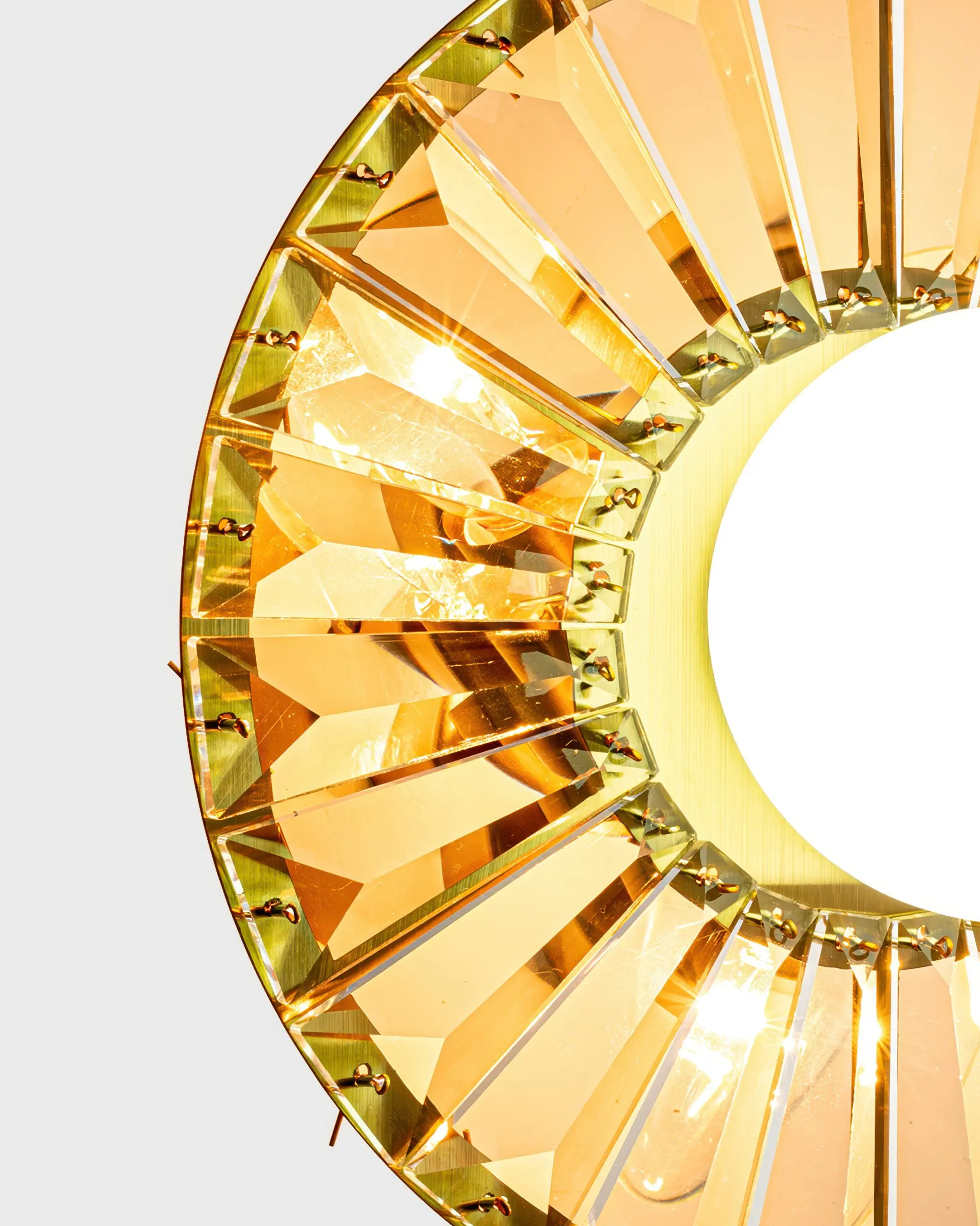 Đèn Tường Pha Lê Vàng Sang Trọng Thiết Kế Đẹp Mặt Trời VRG-V862