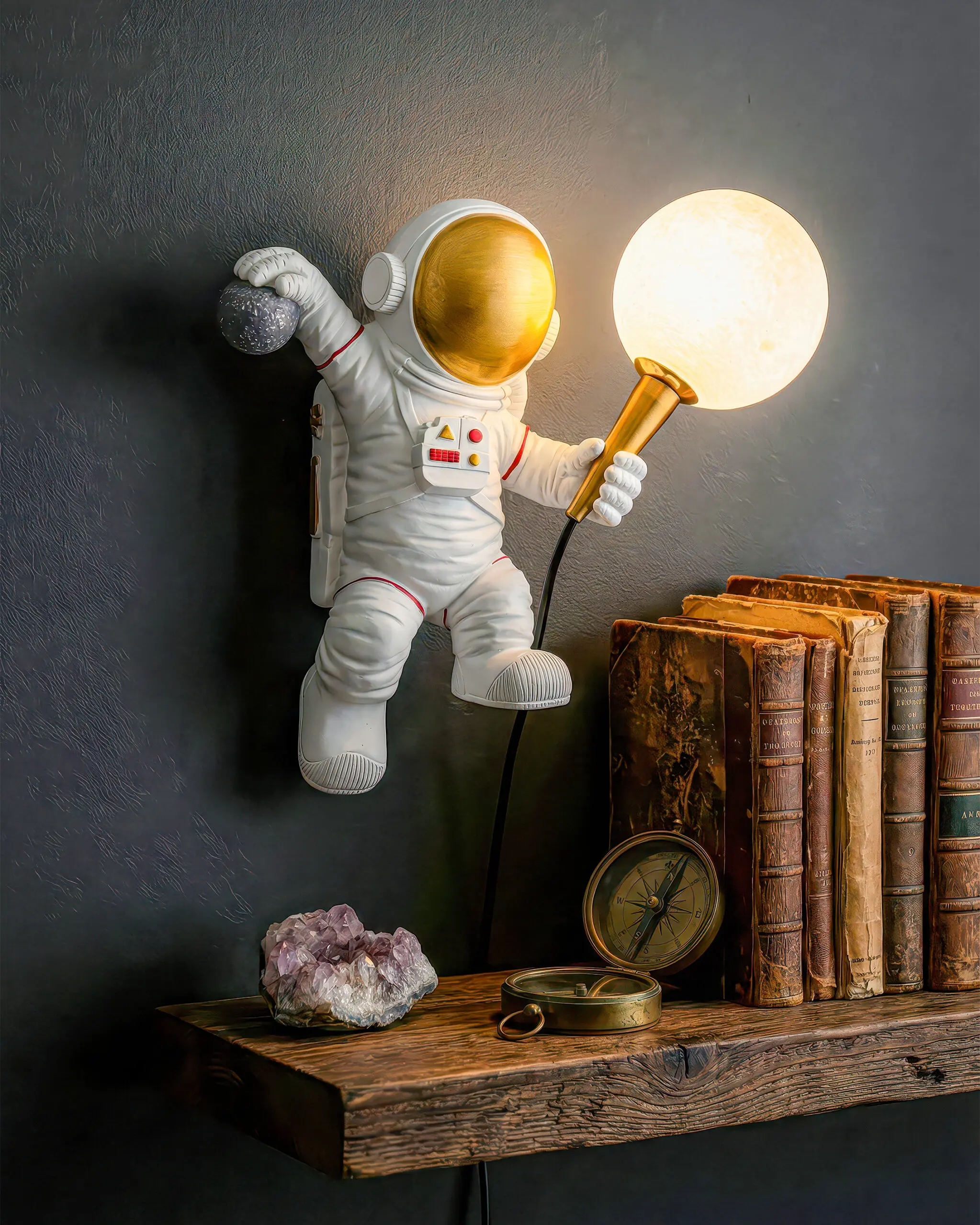 VRG V9276 6 scaled Đèn Tường Hình Phi Hành Gia Pha Lê Tròn Trắng Sang Trọng VRG-V9276