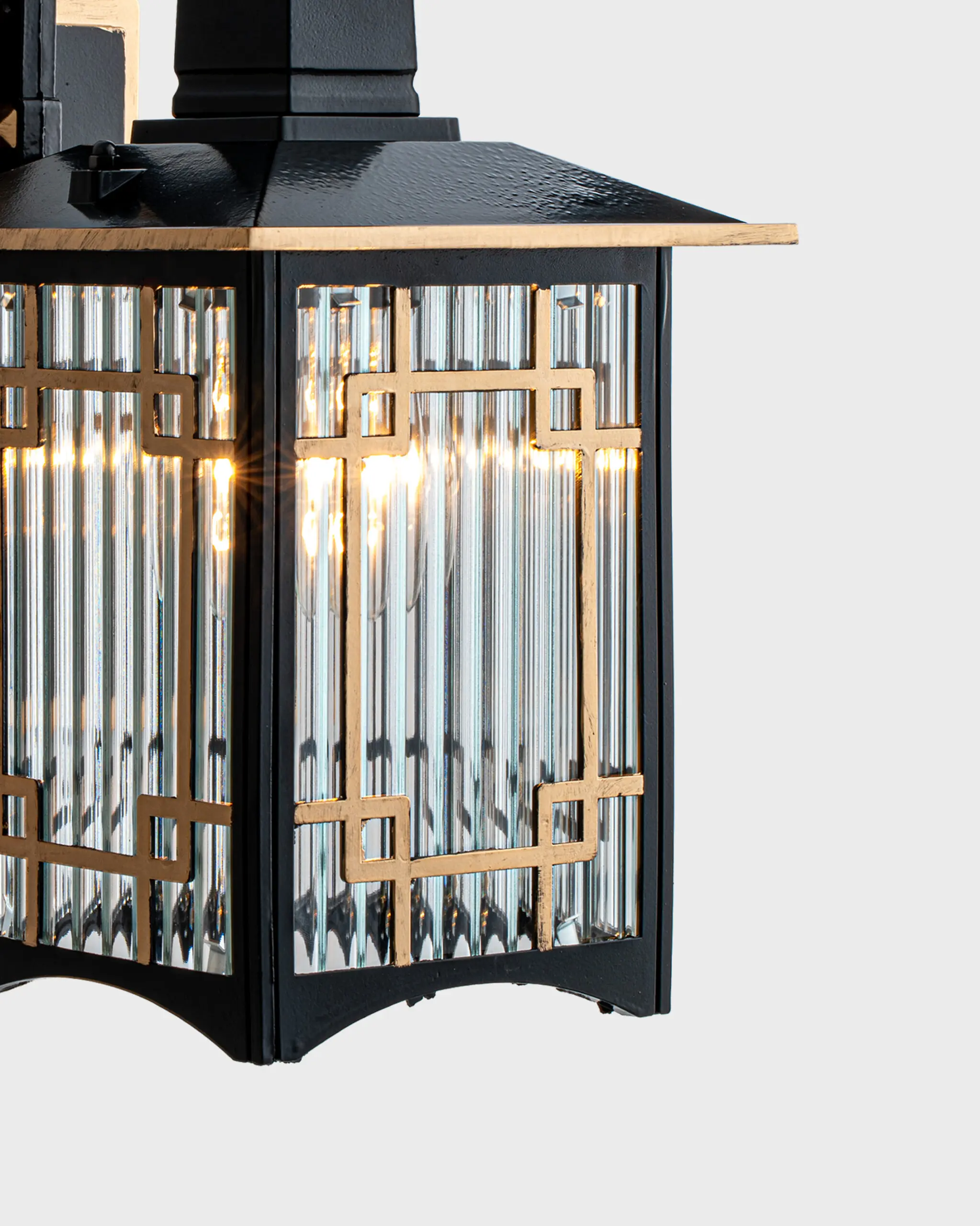 VRG VC1286 G 3 scaled Đèn Tường Cổ Điển Pha Lê Hình Chóp Màu Đen Đẳng Cấp VRG-VC1286