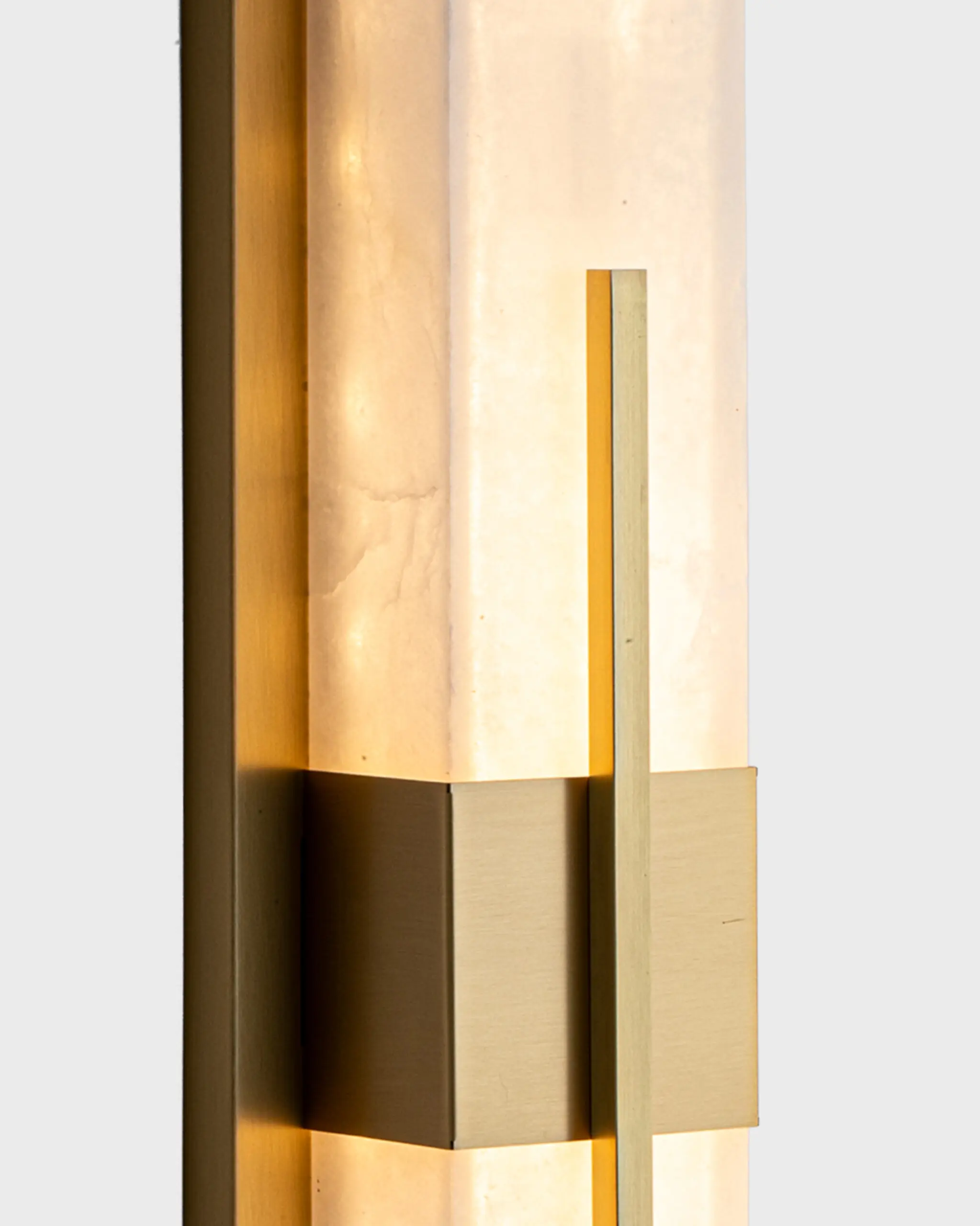 Đèn Tường Đồng Đá Alabaster Cao Cấp Hình Chữ Nhật Vàng Gold VRG-VD8003 2 Đèn Tường Đồng Đá Alabaster Cao Cấp Hình Chữ Nhật Vàng Gold VRG-VD8003