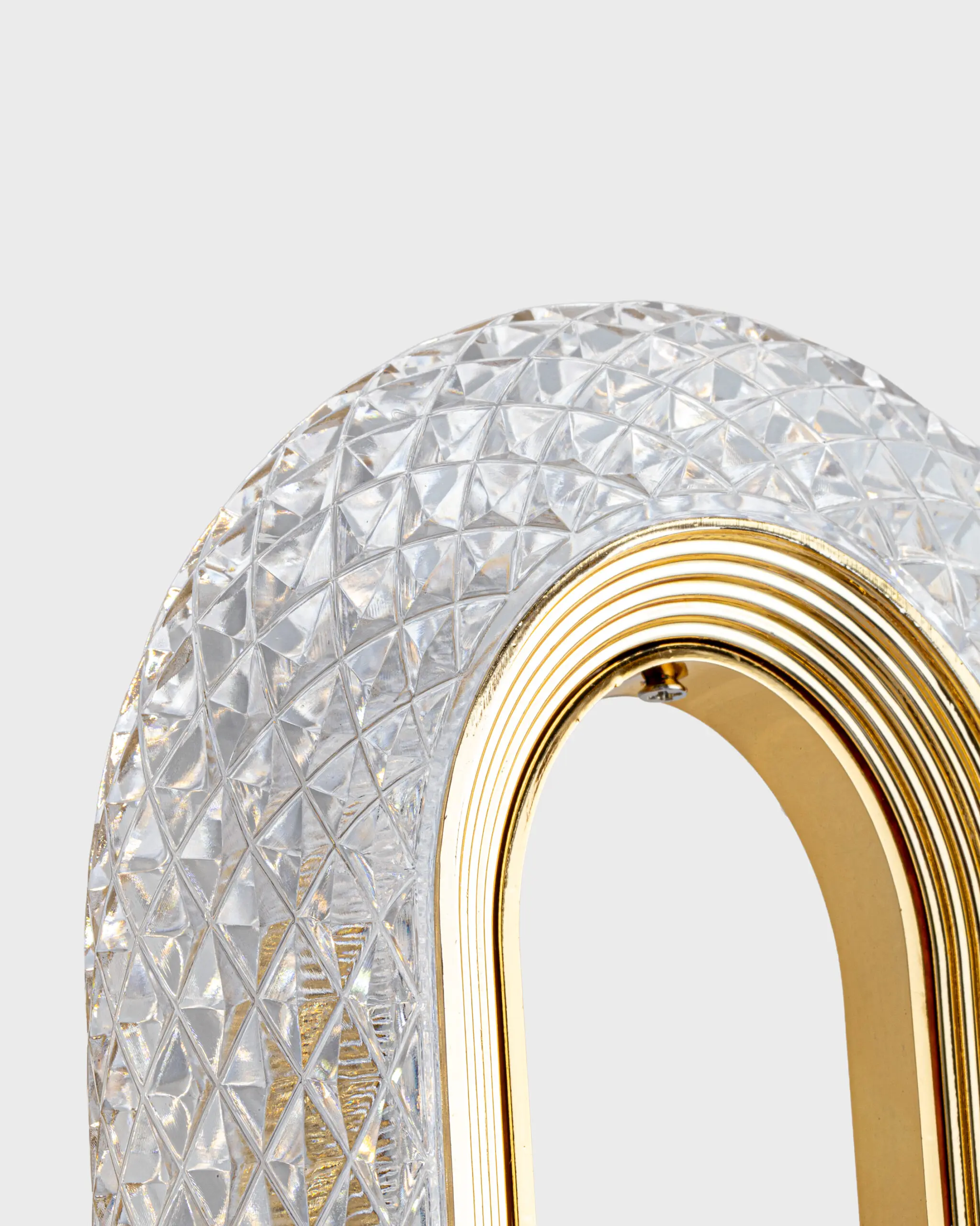 VRG VL10267 4 scaled Đèn Tường Pha Lê Hiện Đại Hình Oval Bạc Cổ Điển VRG-VL10267