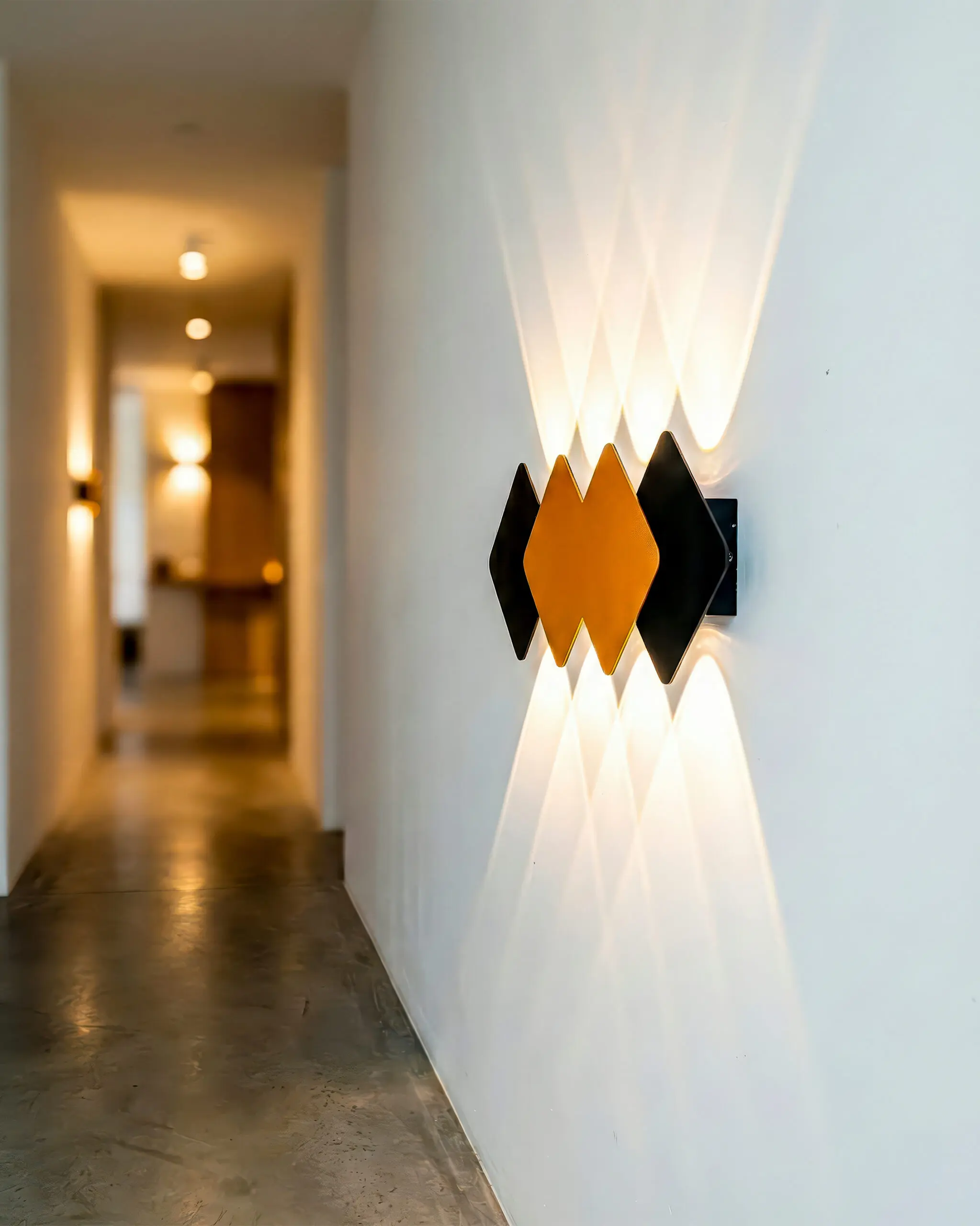 VRG VL928 8 3 scaled Đèn Tường Hiện Đại Hợp Kim Đen Vàng Đẳng Cấp VRG-VL928-8