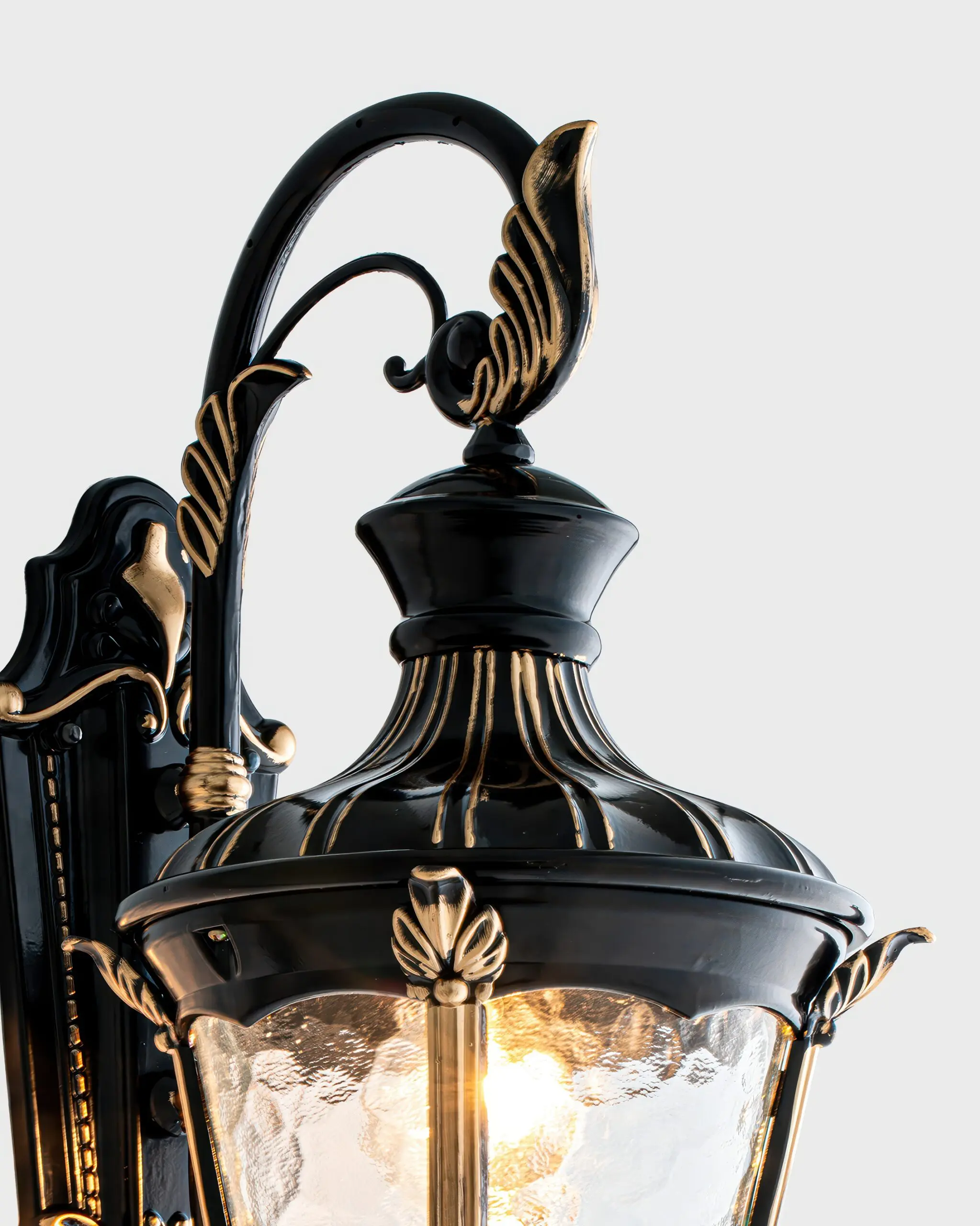 VRG VNT017S BG 3 scaled Đèn Tường Cổ Điển Từ Hợp Kim Đen Vàng Sang Trọng VRG-VNT017S