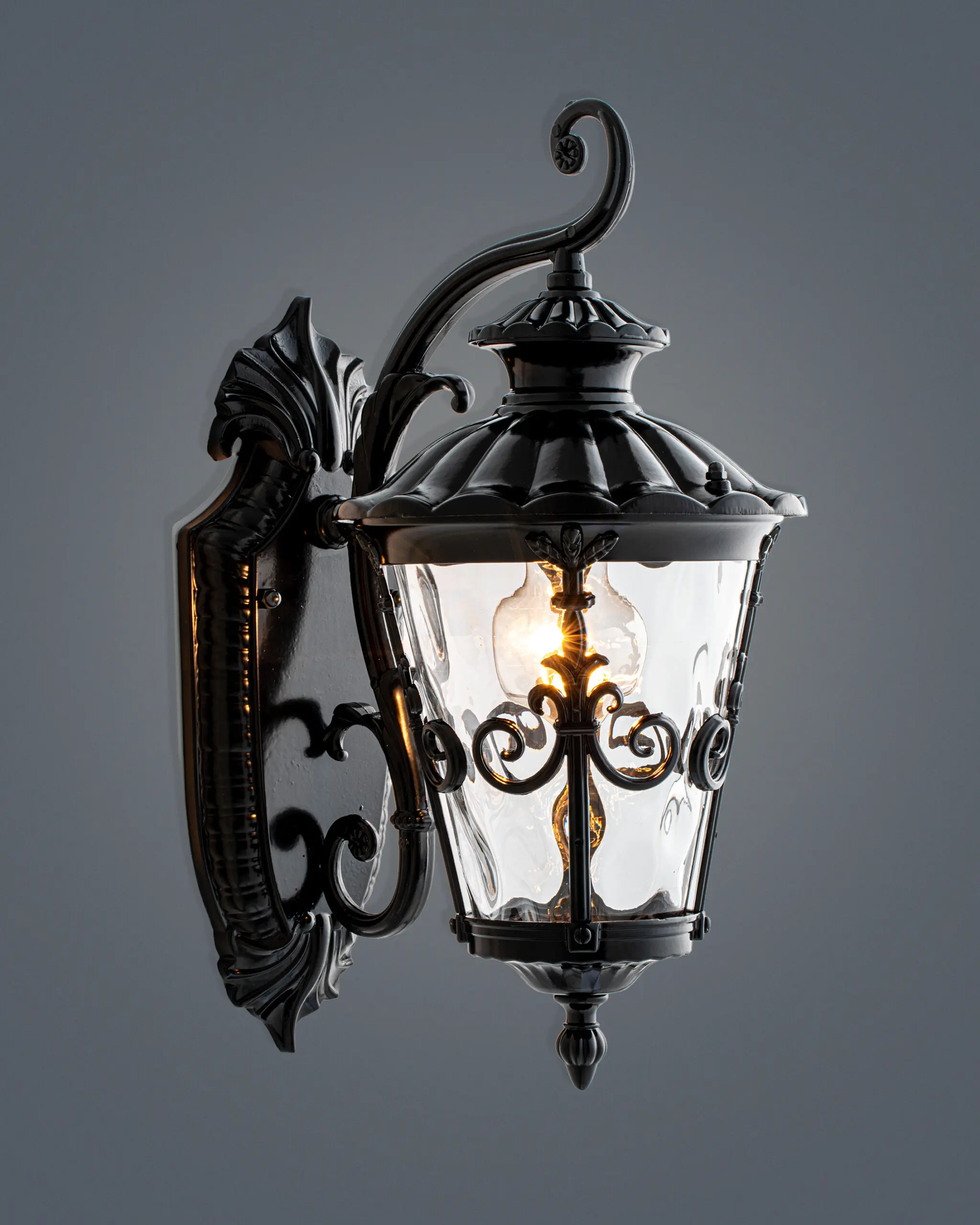 VRG VNT1204 2 scaled Đèn Tường Cổ Điển Thủy Tinh Đen Màu Sắc Sang Trọng VRG-VNT1204