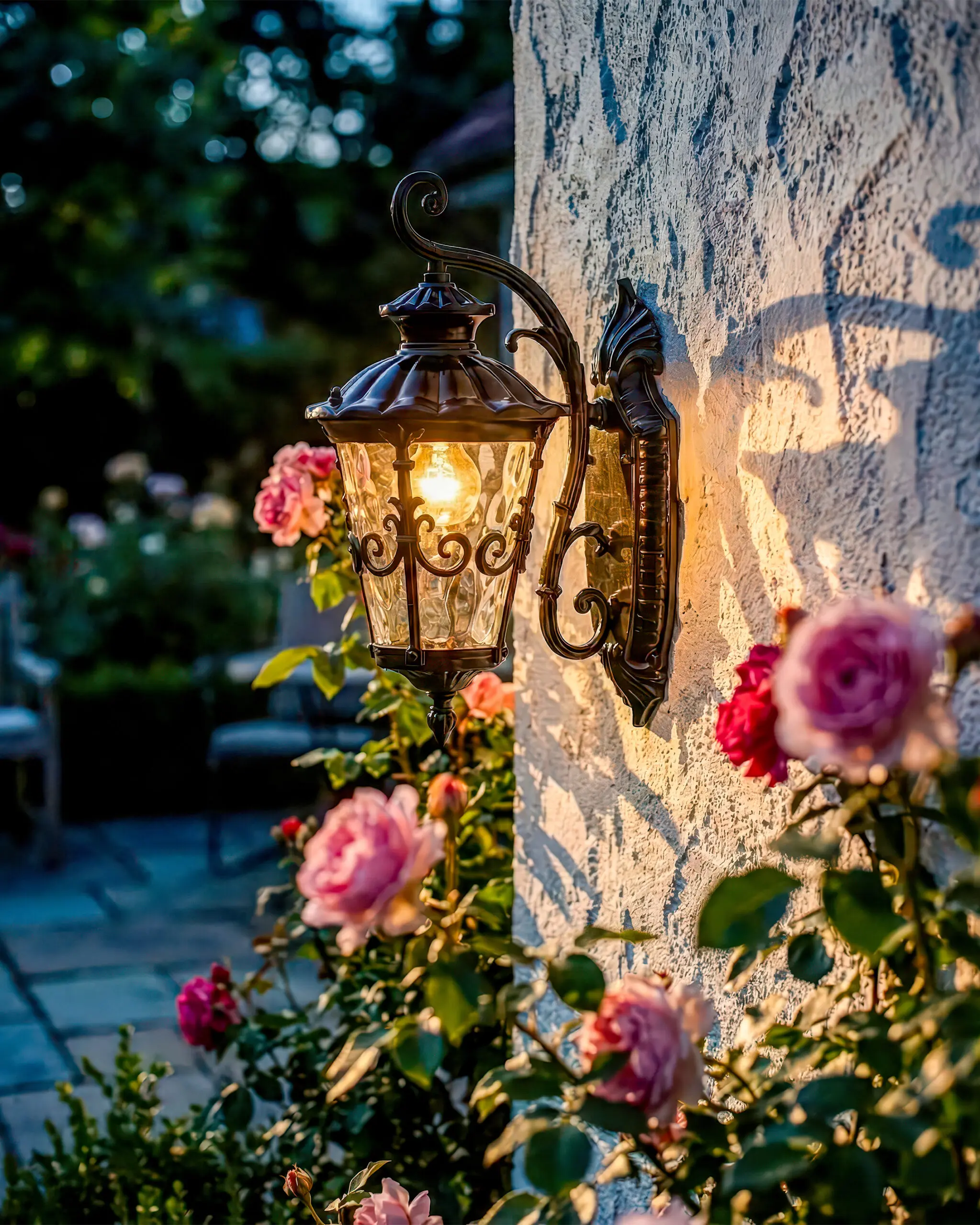 VRG VNT1204 4 scaled Đèn Tường Cổ Điển Thủy Tinh Đen Màu Sắc Sang Trọng VRG-VNT1204