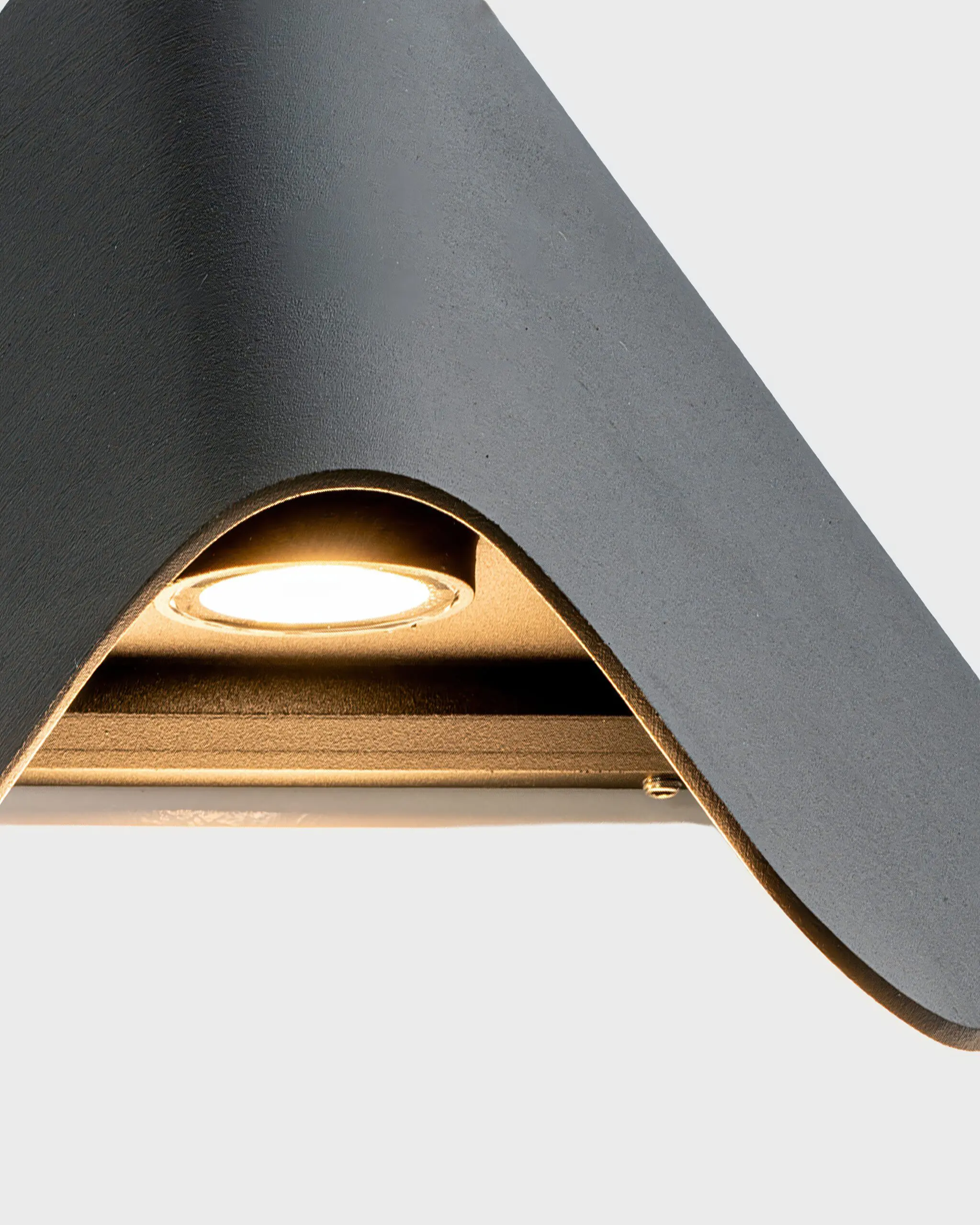 Đèn Tường Chống Nước Hiện Đại Hợp Kim Đen V-Shape VRG-VNT2288 2 Đèn Tường Chống Nước Hiện Đại Hợp Kim Đen V-Shape VRG-VNT2288