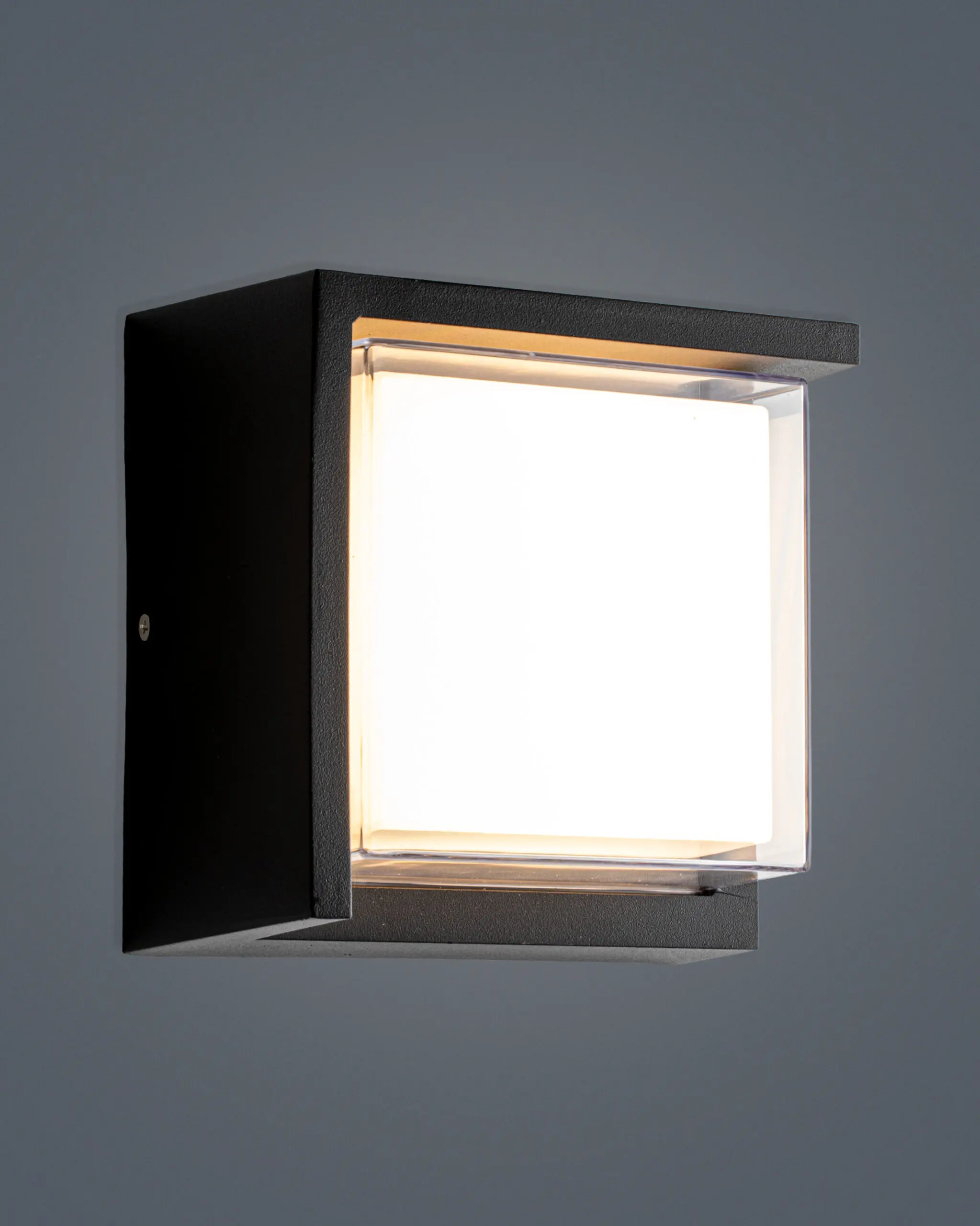 VRG VNT604A20 2 scaled Đèn Tường Hiện Đại Hợp Kim Đen Vuông Sang Trọng Thế Kỷ 21 VRG-VNT604A20