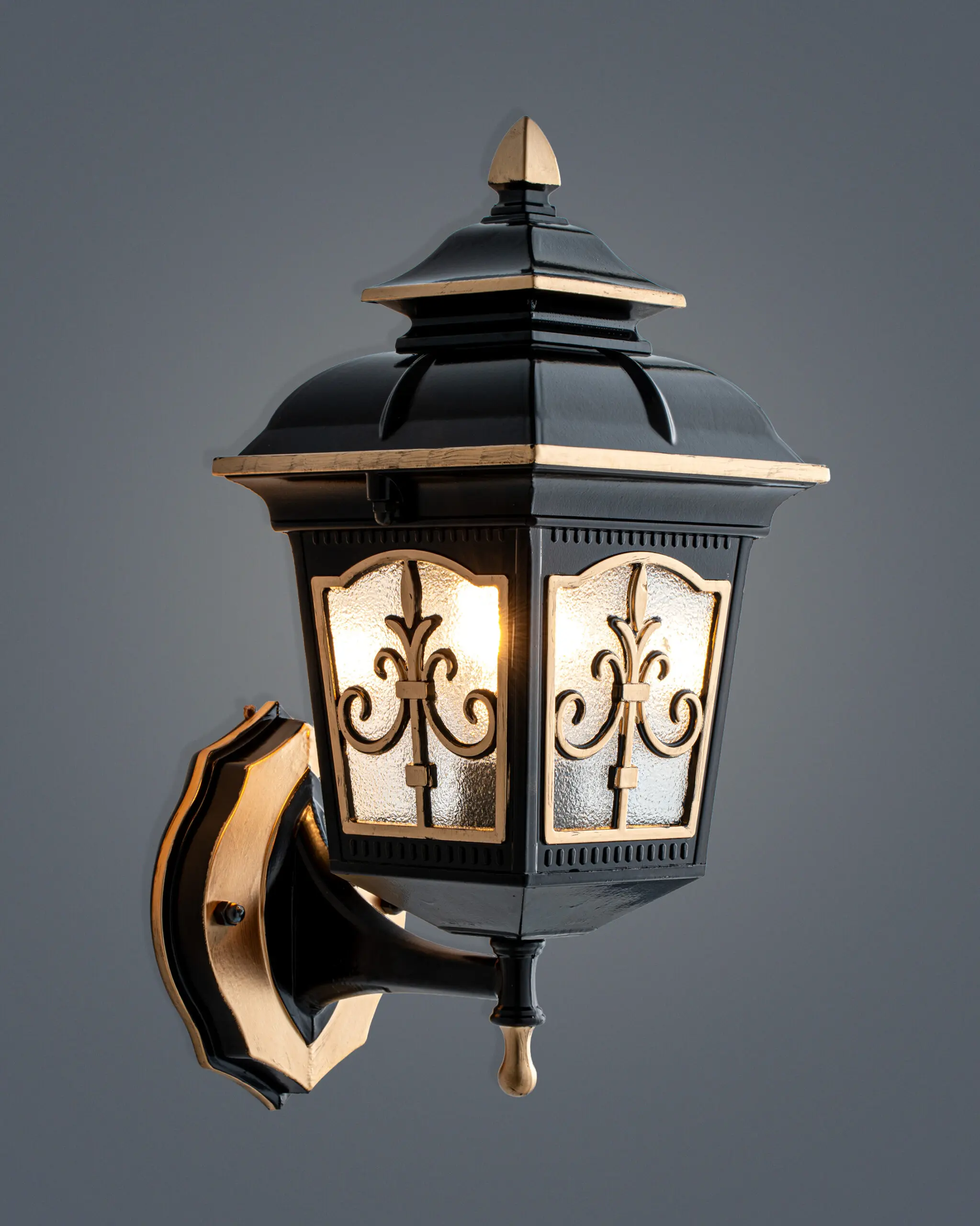 VRG VNT6635 2 scaled Đèn Tường Đồng Cổ Điển Sang Trọng Sắc Đen Vàng Đẳng Cấp VRG-VNT6635