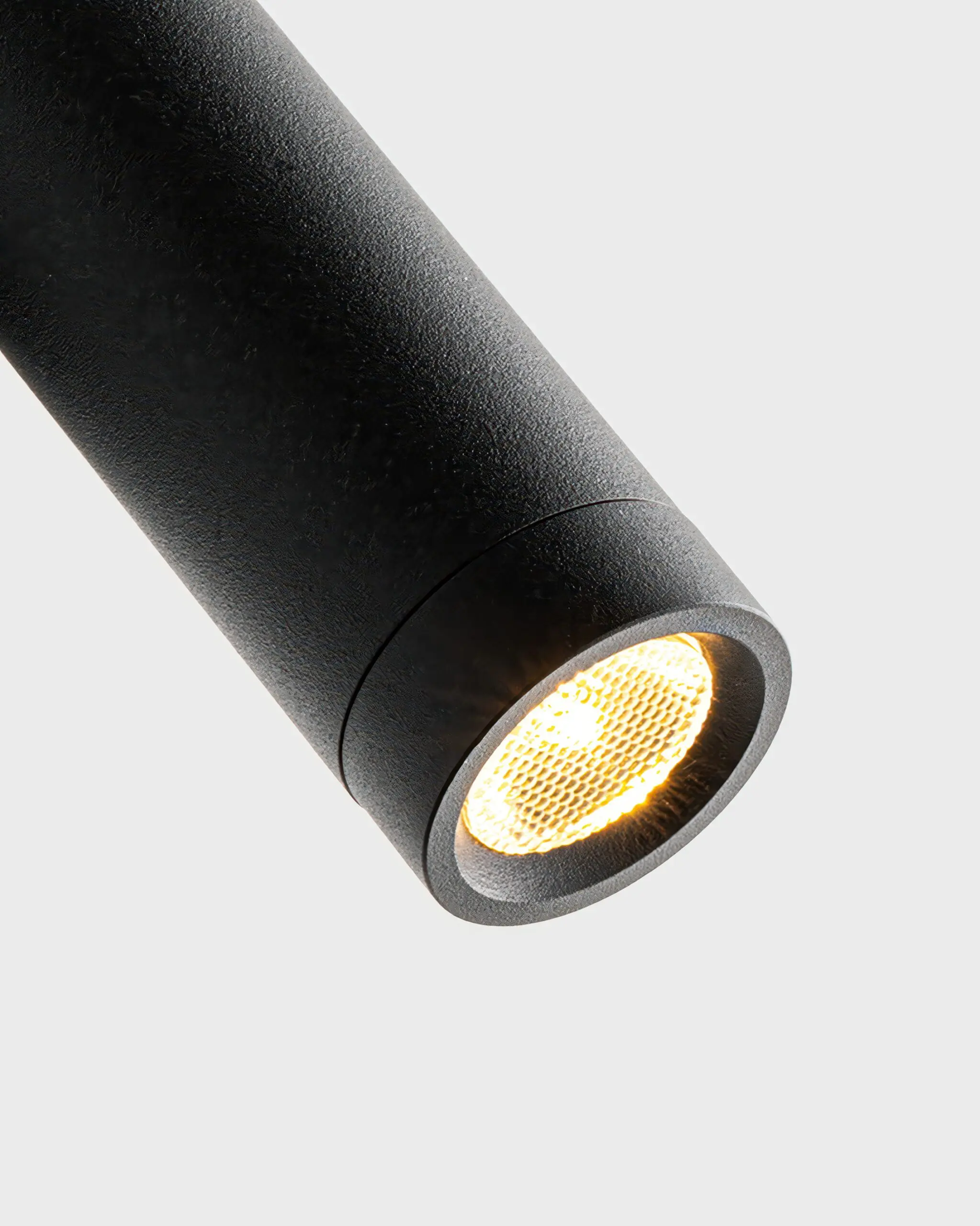 VRG VT21 3 scaled Đèn Tường Hiện Đại Hợp Kim Màu Đen Sang Trọng VRG-VT21