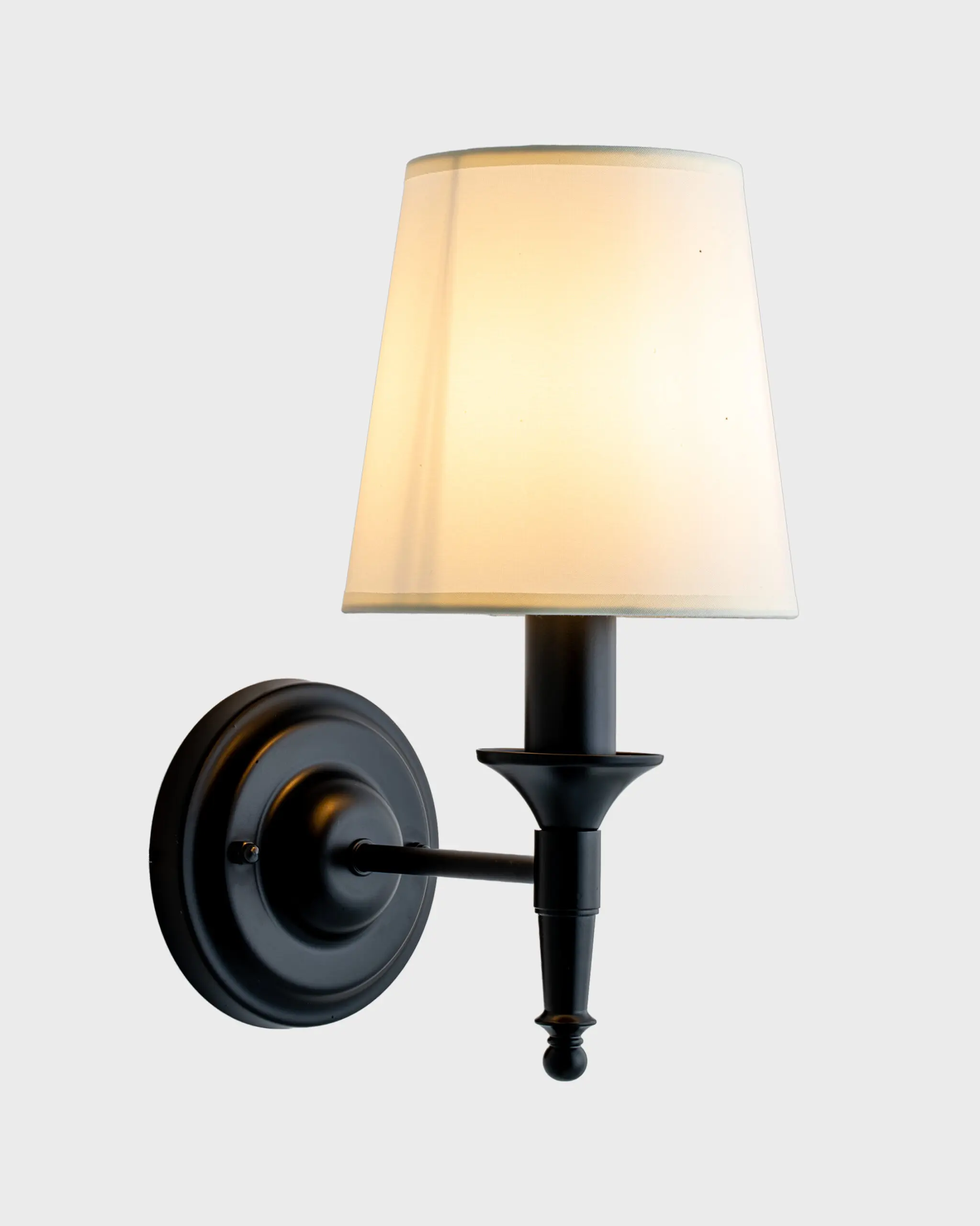 Đèn Tường Chụp Vải Sang Trọng Bằng Hợp Kim Đen Kiểu Dáng Cổ Điển VRG-YN366